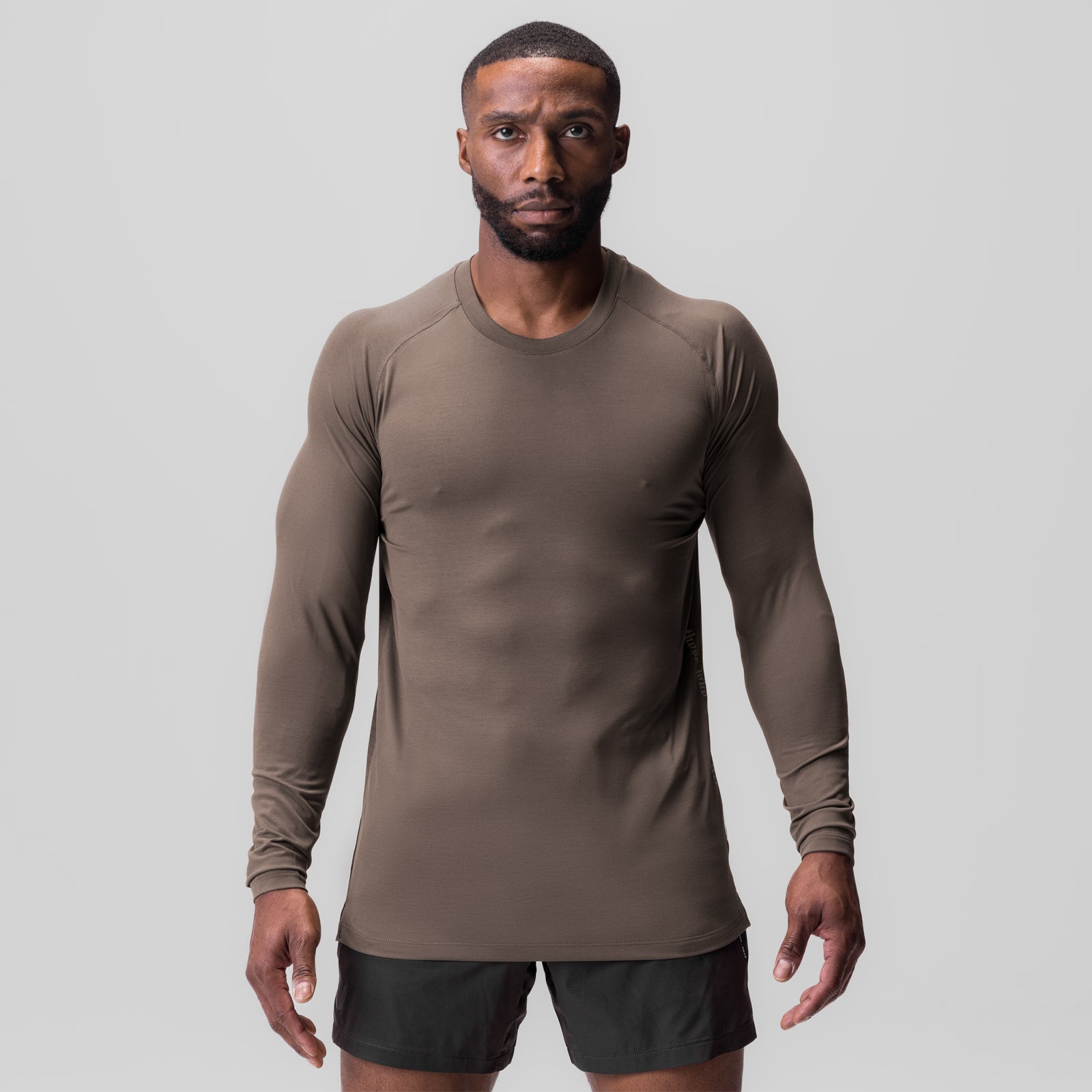 3D-Lite® 2.0 Fitted Long Sleeve in Deep Taupe, worn by model front view