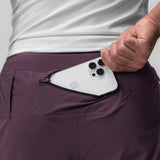 Bounce-free zip pocket