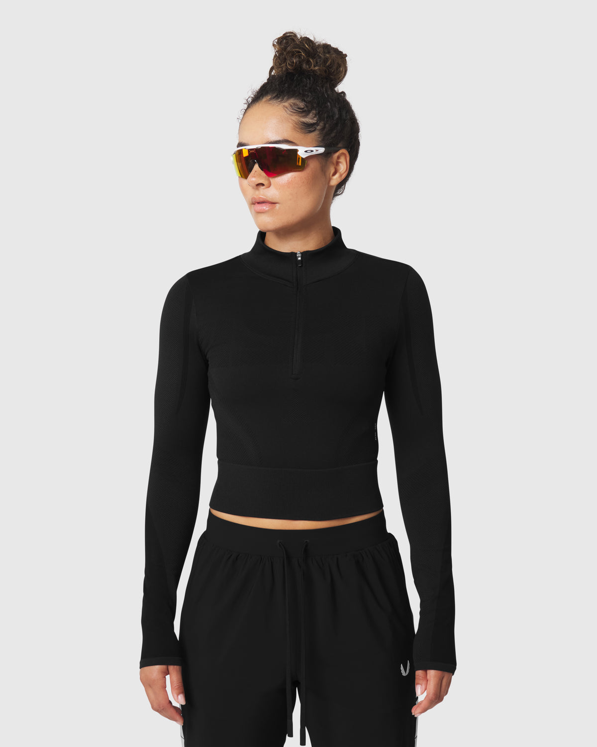 W112. Seamless Quarter Zip - Black