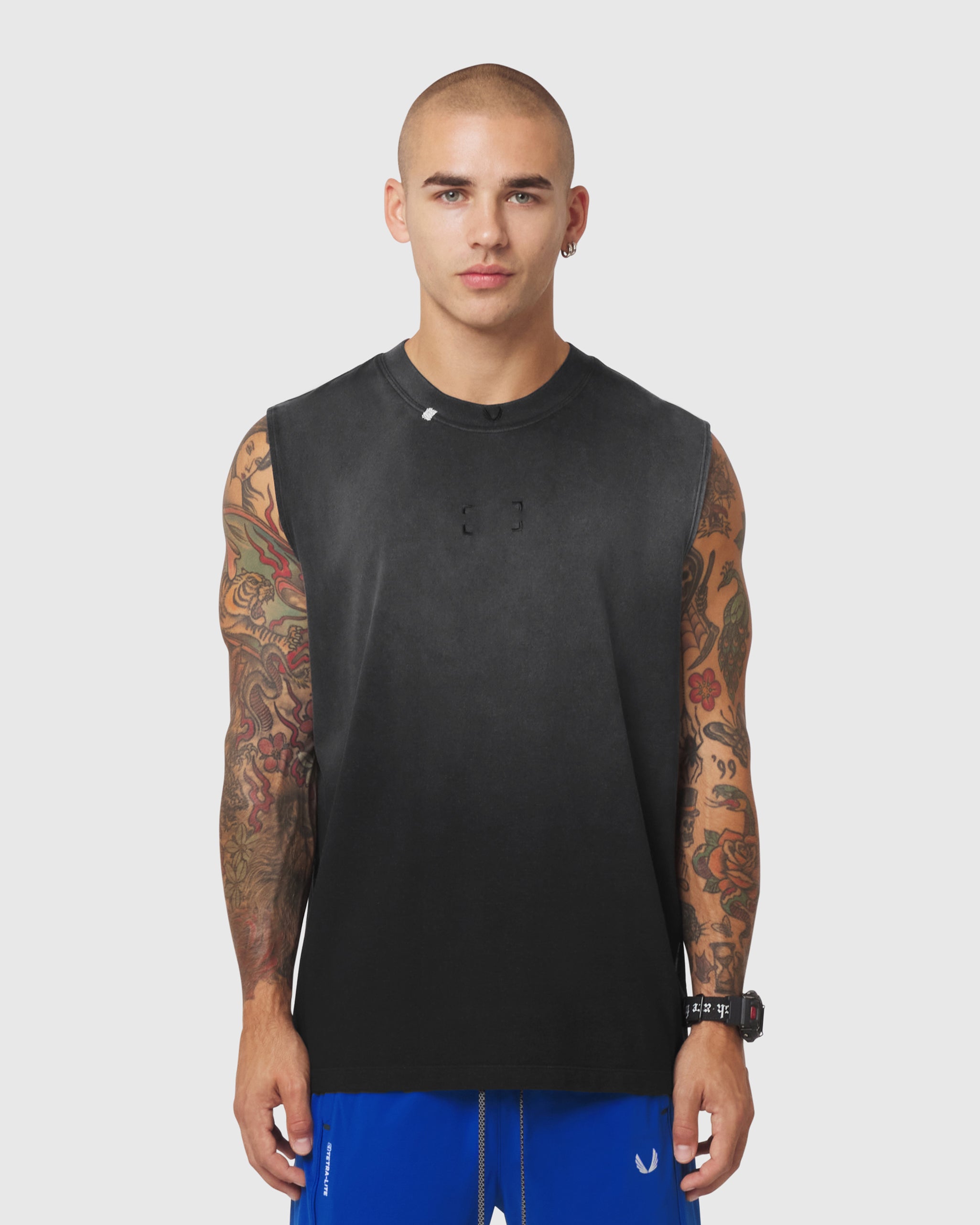 0807. Tech Essential™ Relaxed Cutoff - Black Sun Fade