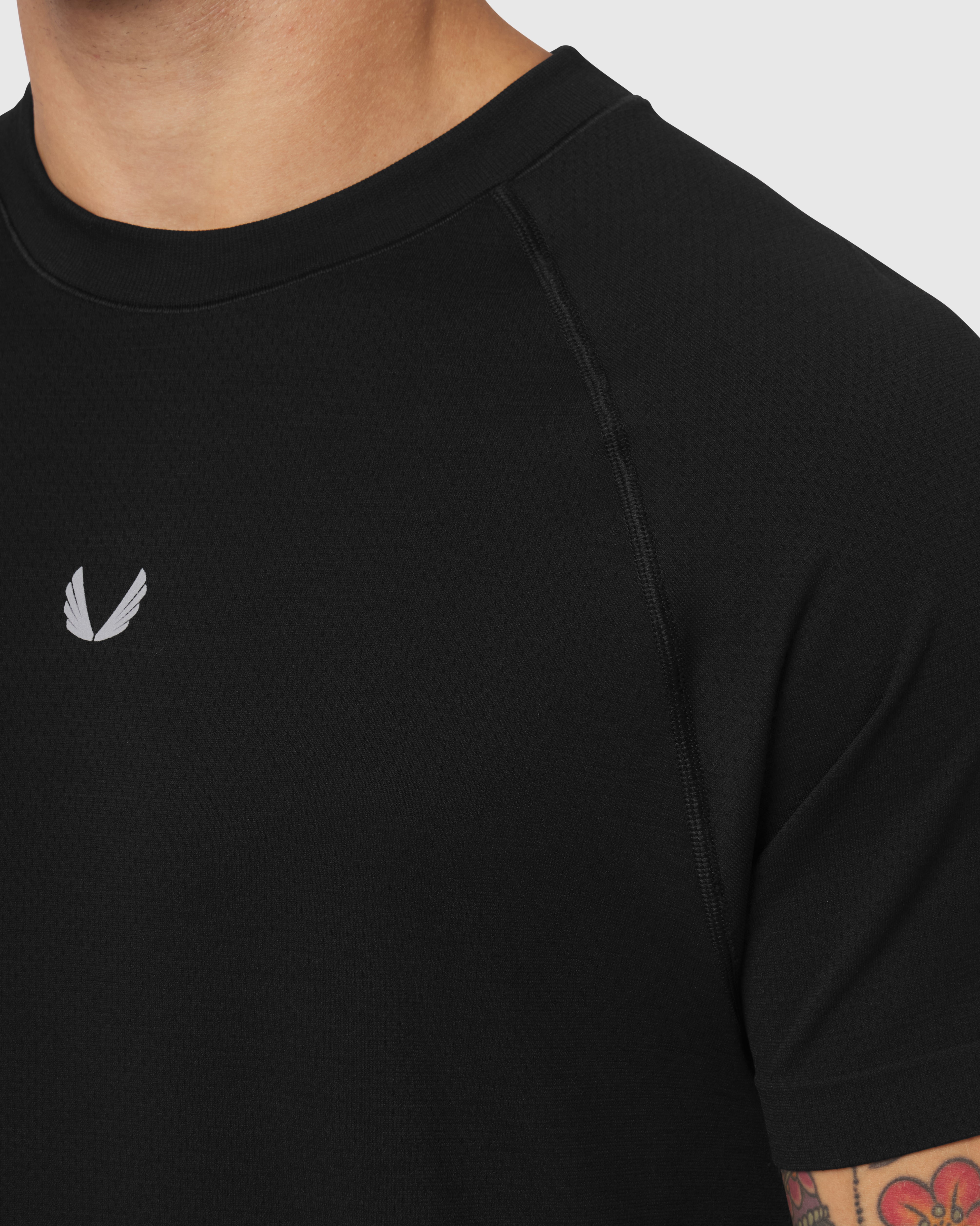 1213. Seamless Training Tee - Black