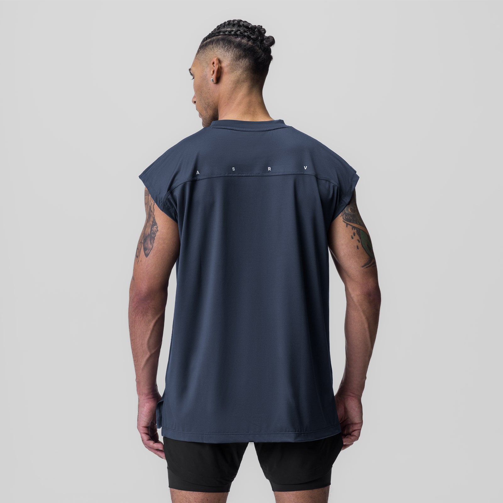 Silver-Lite 2.0 Oversized Cutoff tank in navy, back view on model