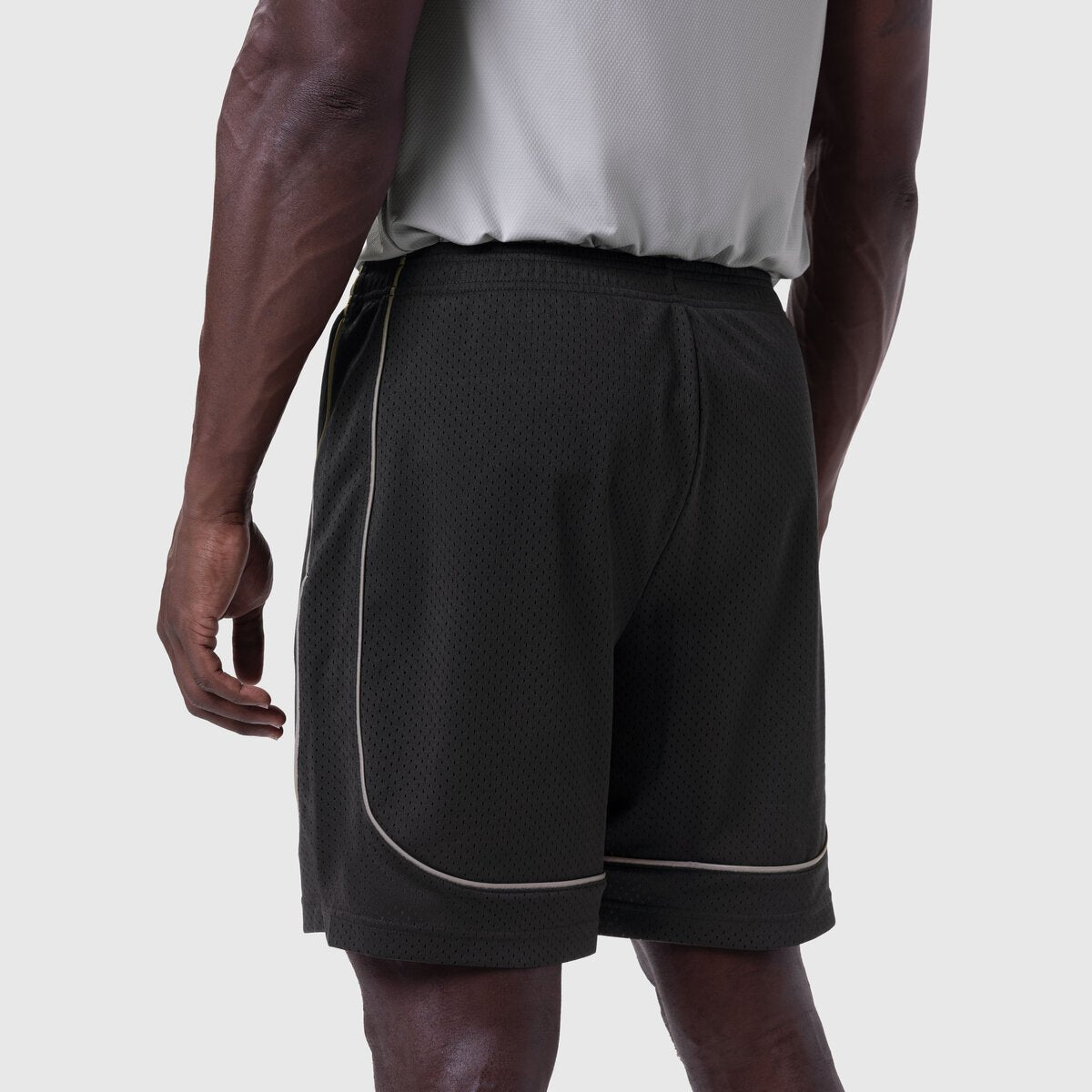 Ion-Mesh Modal Liner Short in black, rear view on model