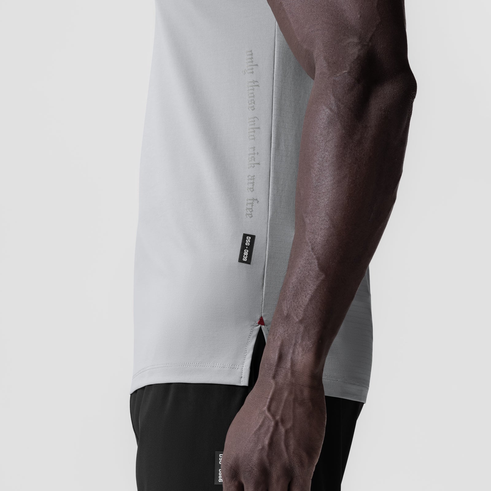 3D-Lite 2.0 Lycra fitted tee in slate grey, side view on model