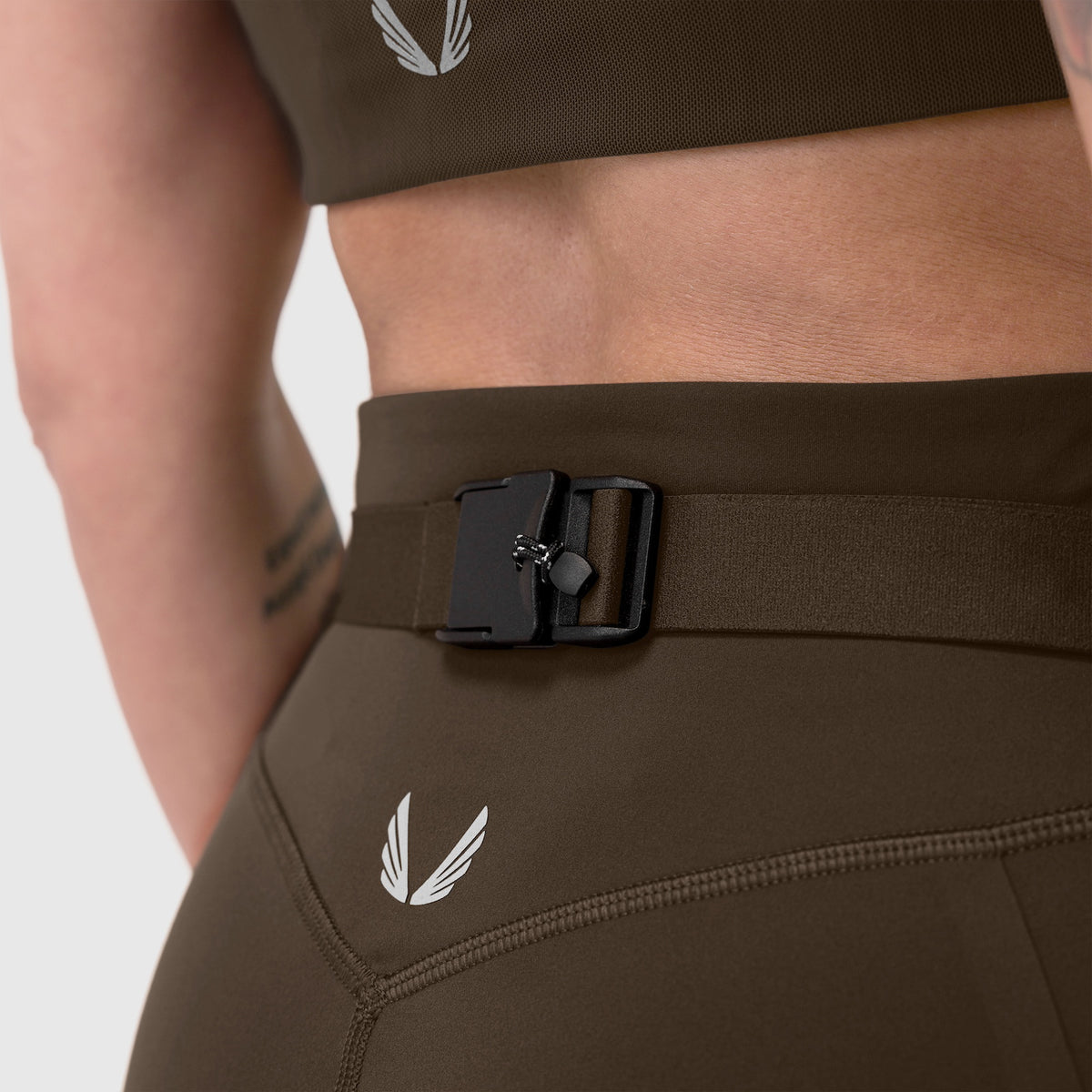 LYCRA® 3-in-1 Biker Short in Dark Earth worn with belt, waist detail