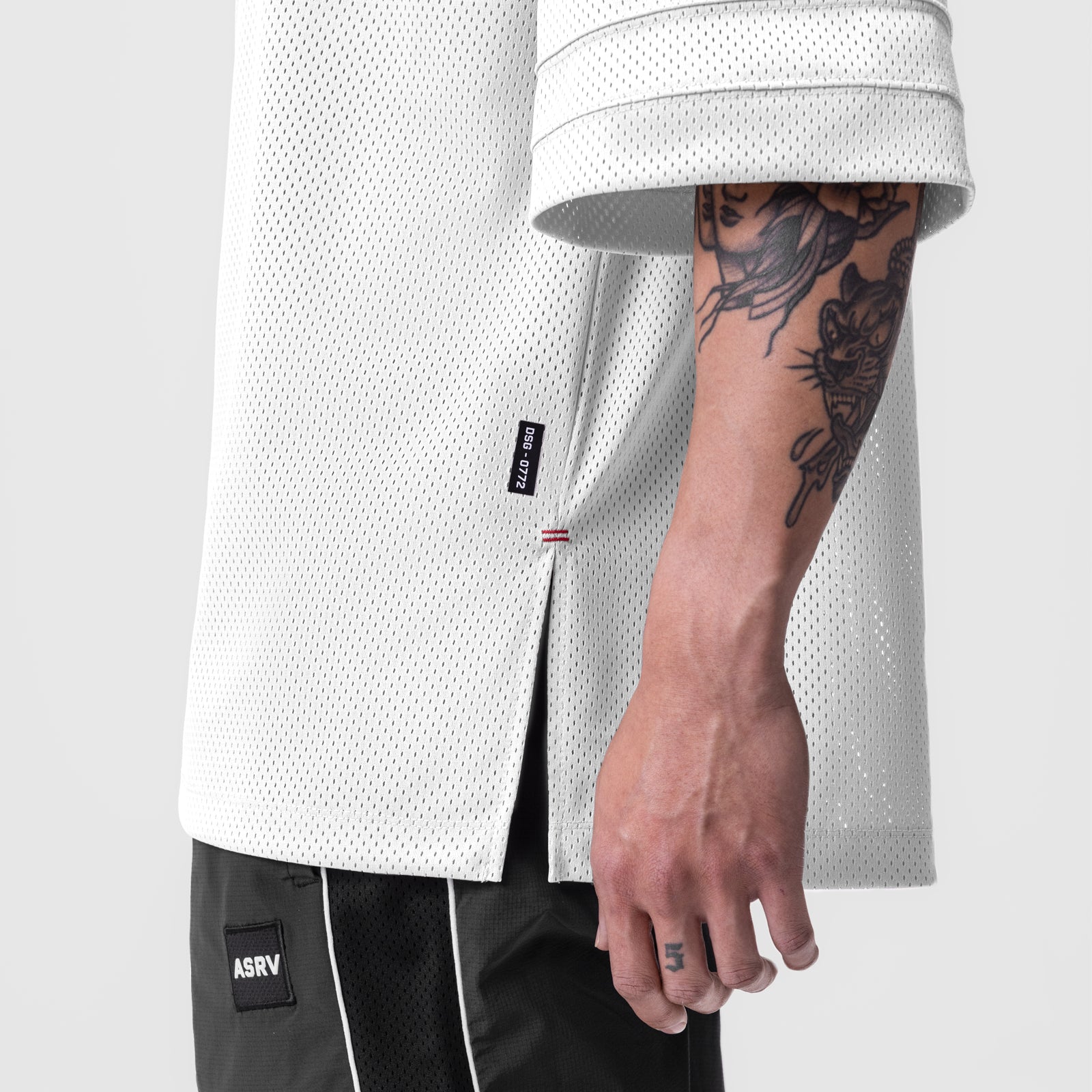 ★TRAVEL★ Rest Mesh Jersey Short Sleeve Tee White Gymshark Mesh Oversized T-Shirt - White | Gymshark