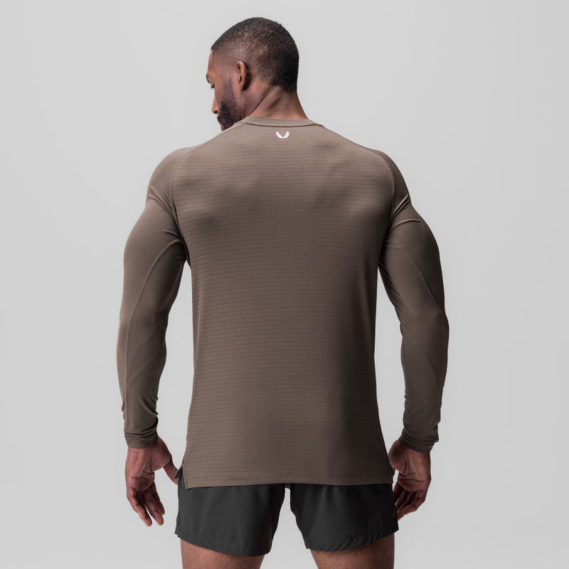 0832. 3D-Lite® 2.0 Fitted Long Sleeve - Deep Taupe 