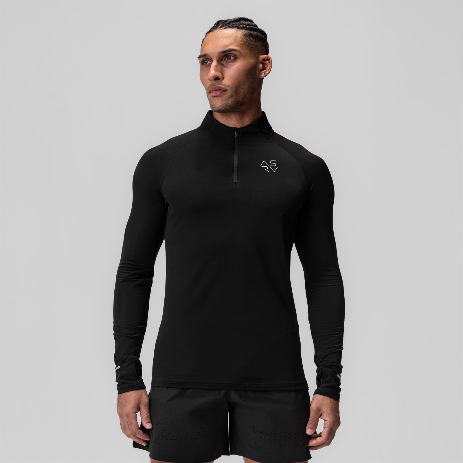 Ergonomic raglan sleeve