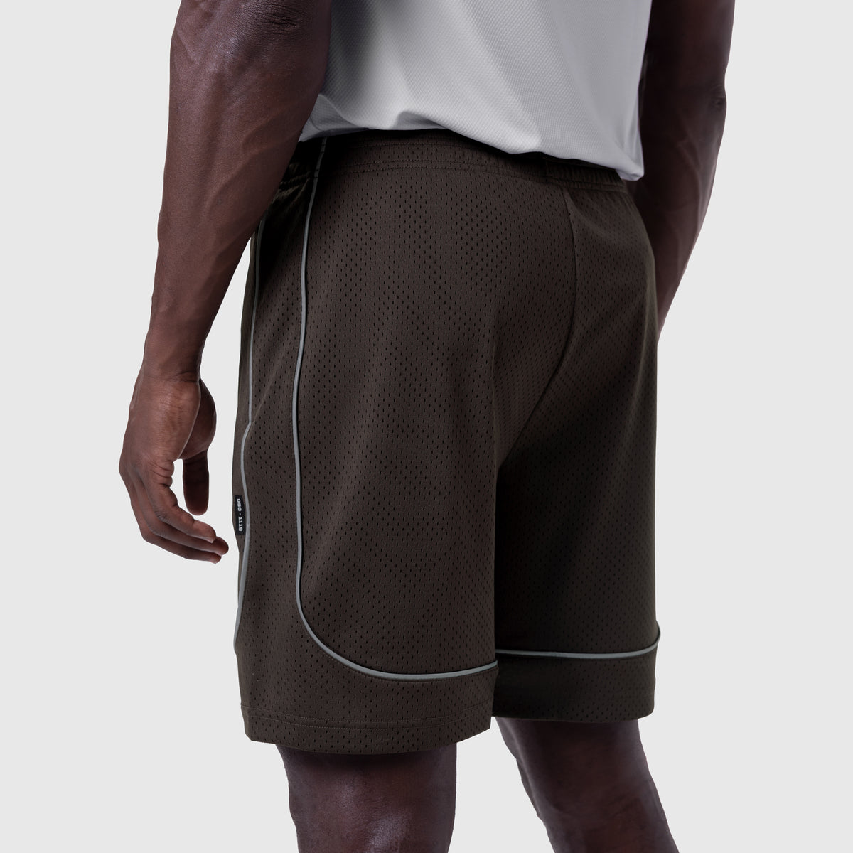 Ion-Mesh Modal Liner Short in Dark Earth worn by model, back view