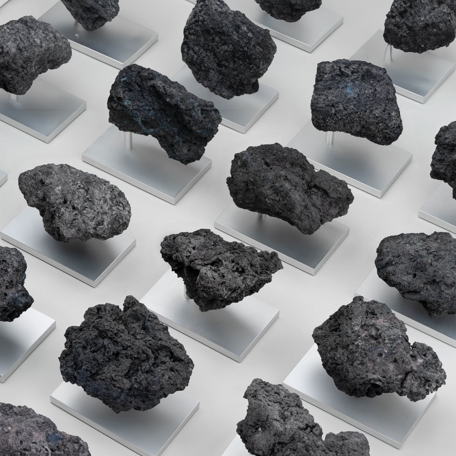 ASRV x Walden Lava Rock Essential Oil Diffuser