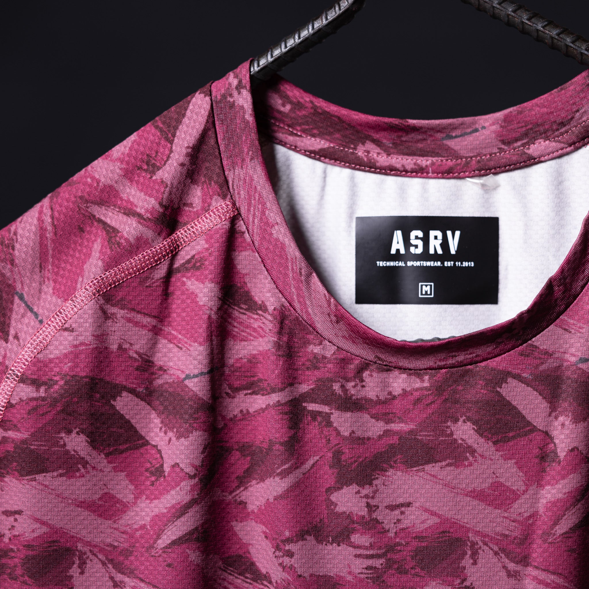 SM'20 Established Tee in burgundy tie-dye, detail shot of label and neckline