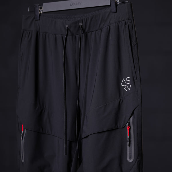 WN'23 Cyber Tech High Rib Jogger - M - Discontinued