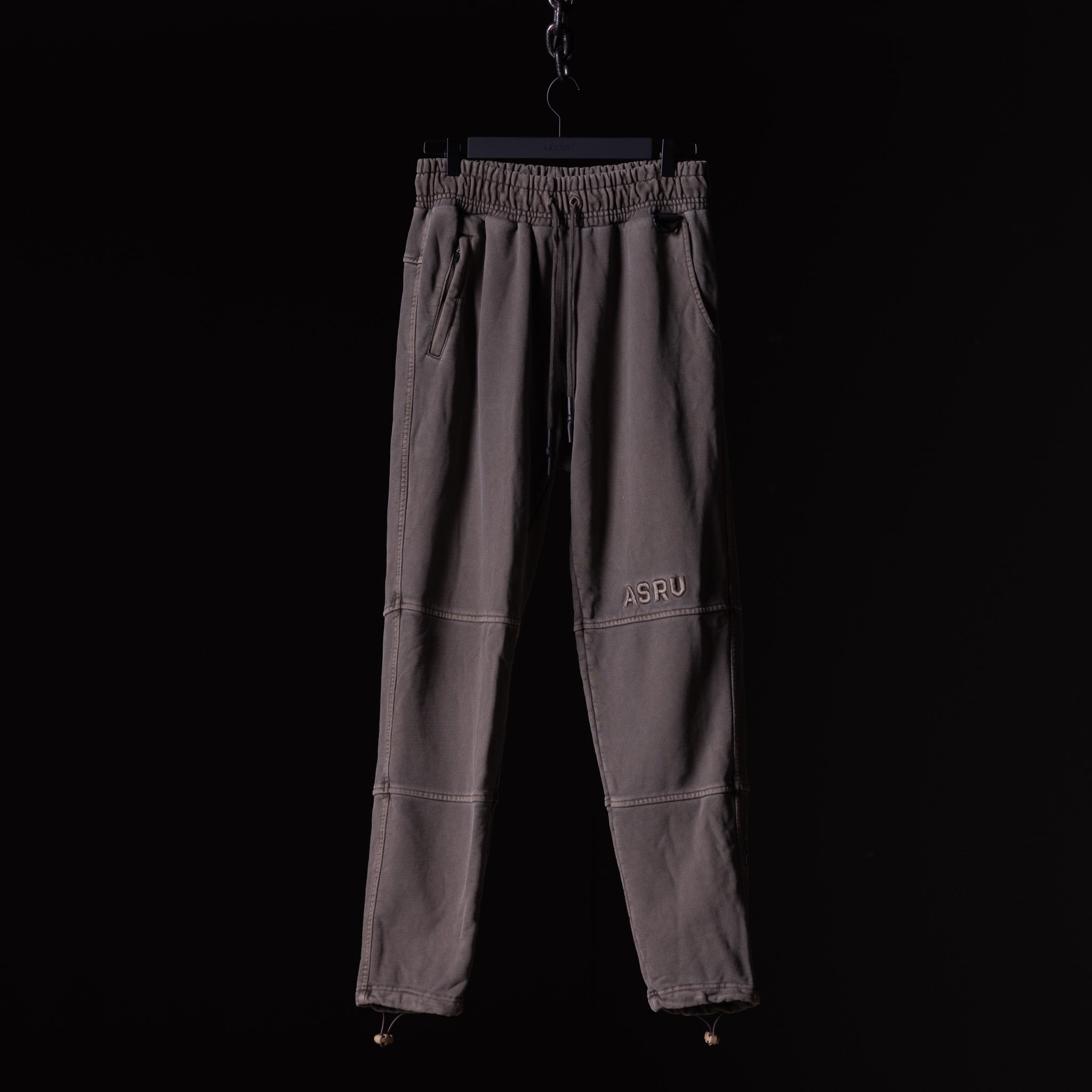 flatlay WN'20 Terry Relaxed Jogger in charcoal gray, front view