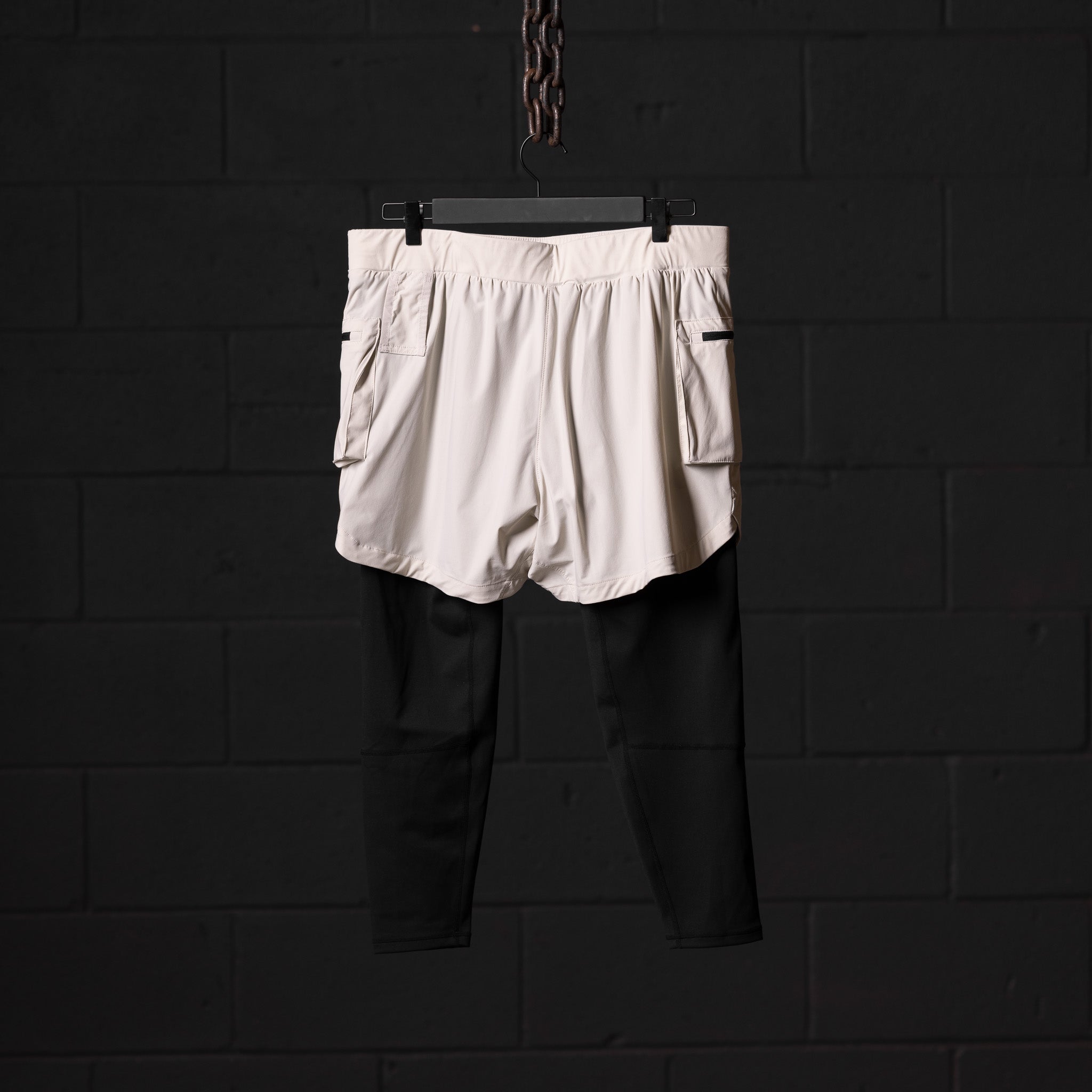 WN'22 2-in-1 Legging Cargo Short - XS - Discontinued