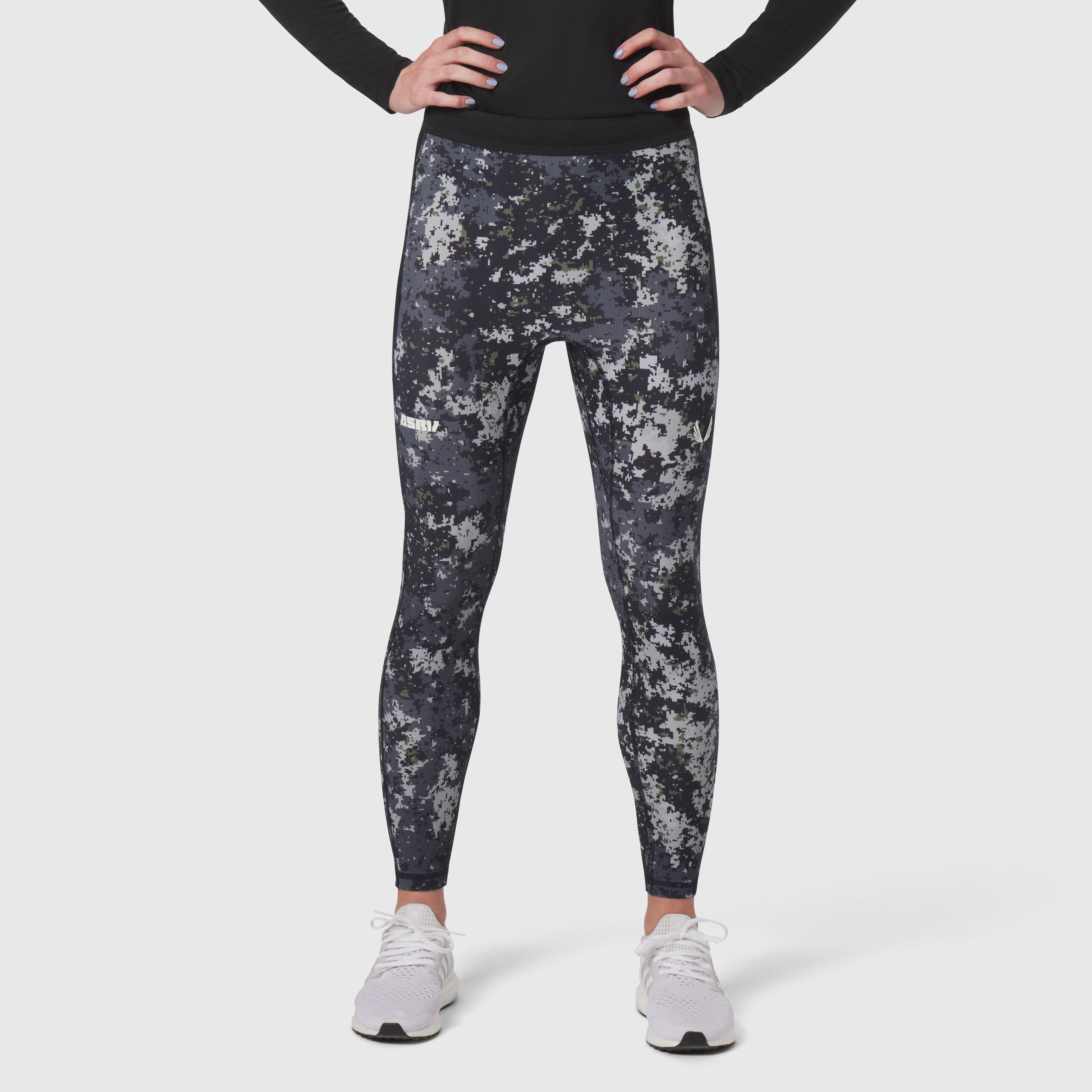 W055 Lycra Ribbed Running Tight in pixel camo worn by model, front view