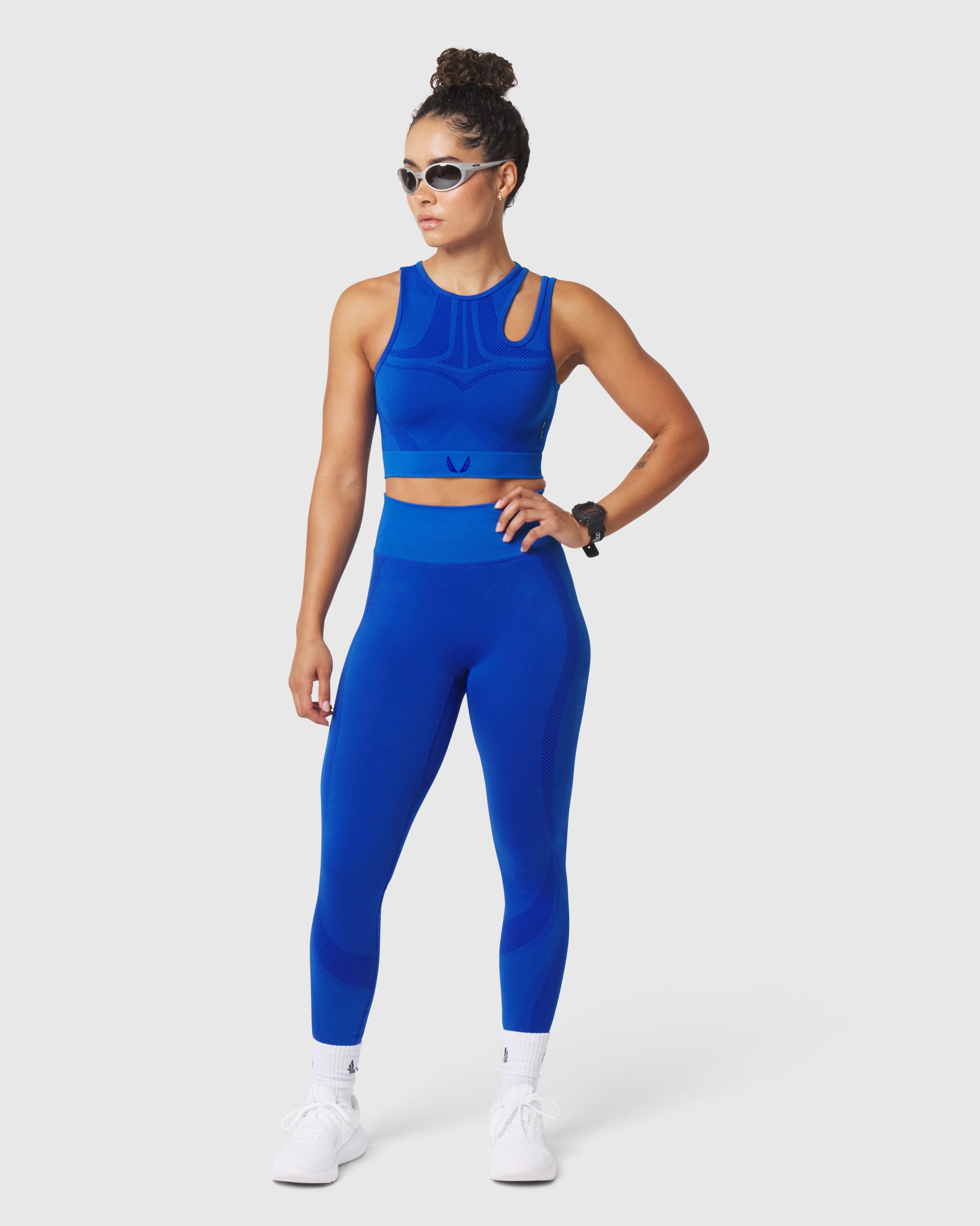 W110. Seamless Split-Strap Sports Bra - Electric Blue