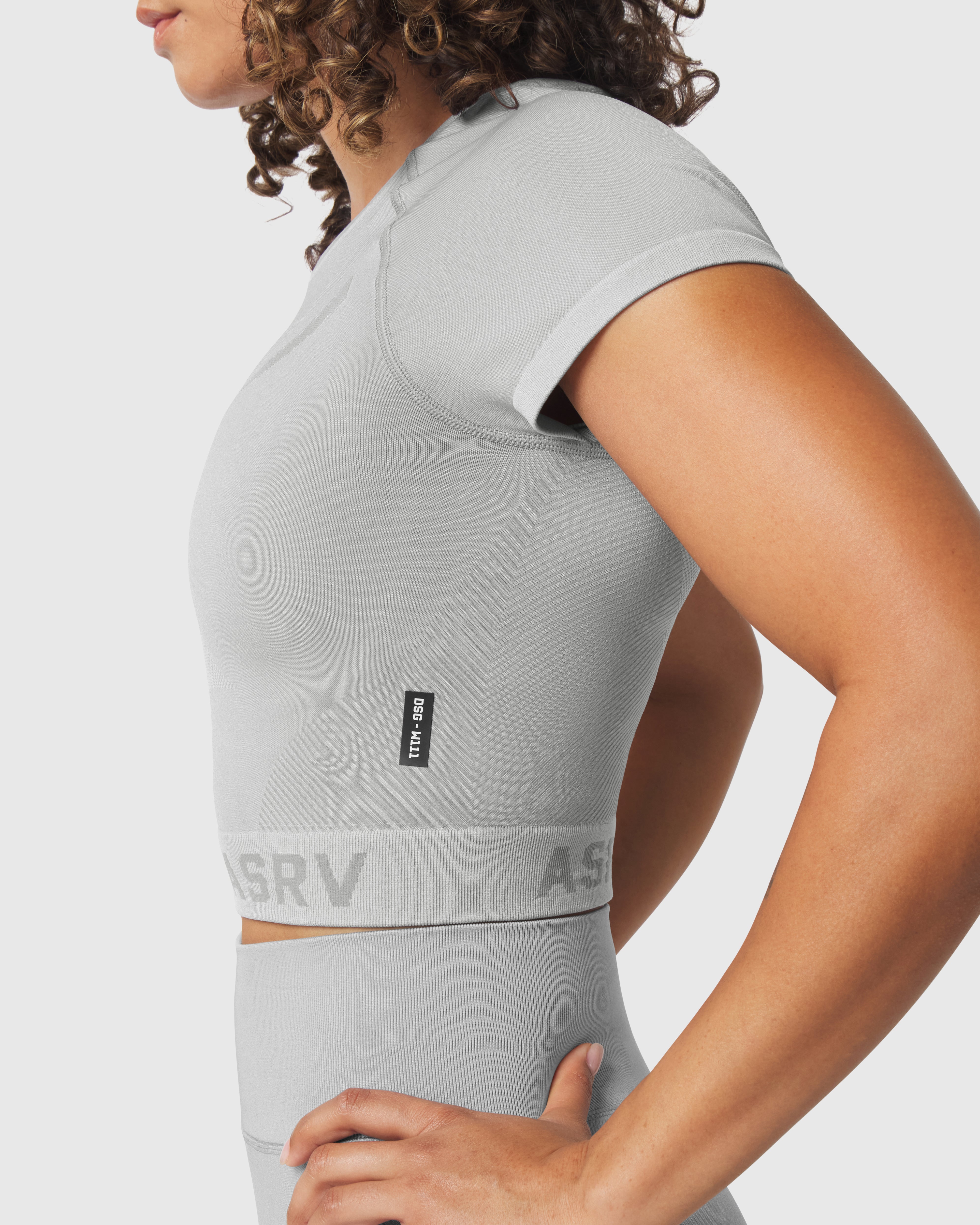 W111. Seamless Cropped Training Tee - Slate Grey