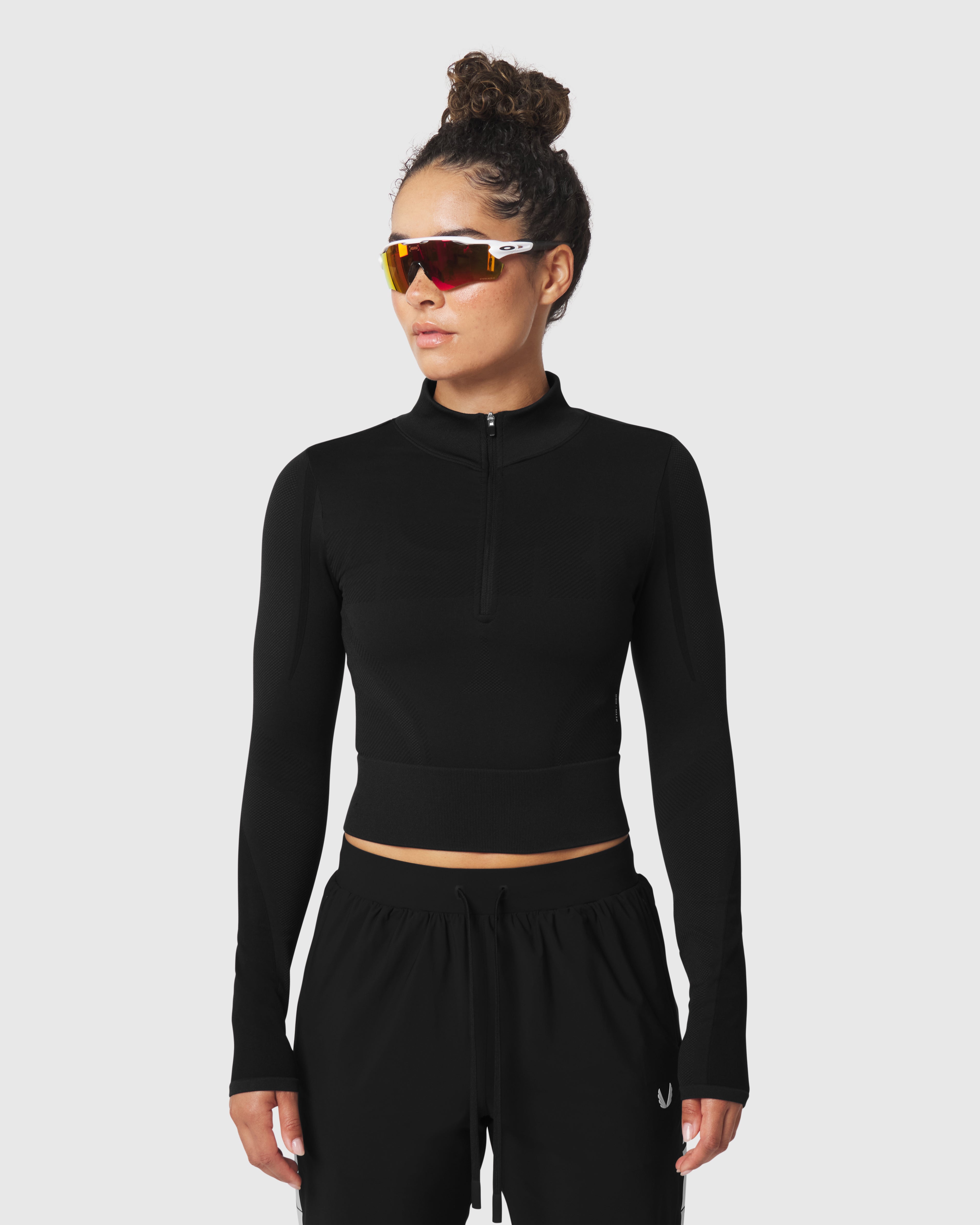 W112. Seamless Quarter Zip - Black