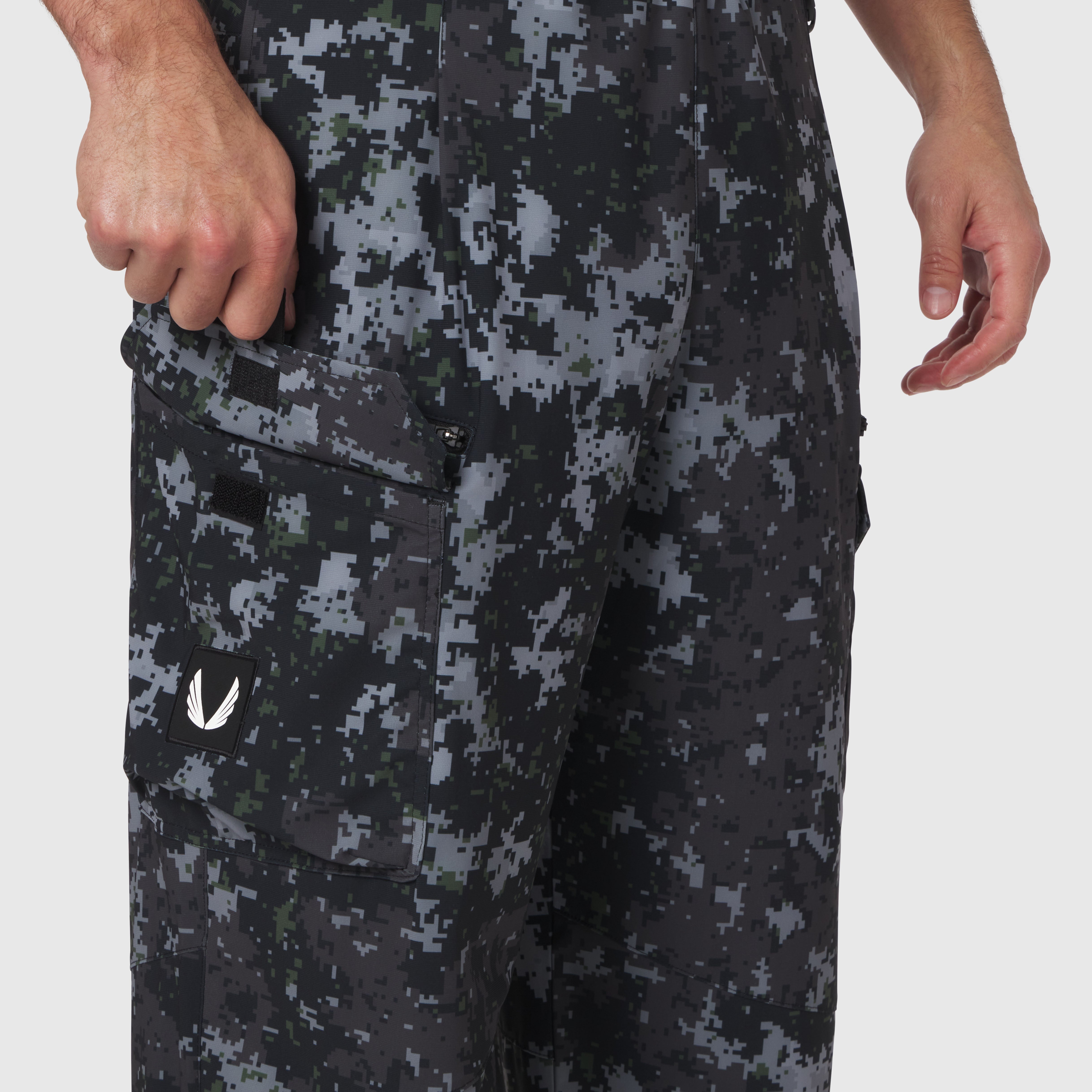 LAGUA GEM SEIRA×LAGUA CAMO CARGO PT 1131. Tetra-Lite® Cargo City Pant - Pixel Camo