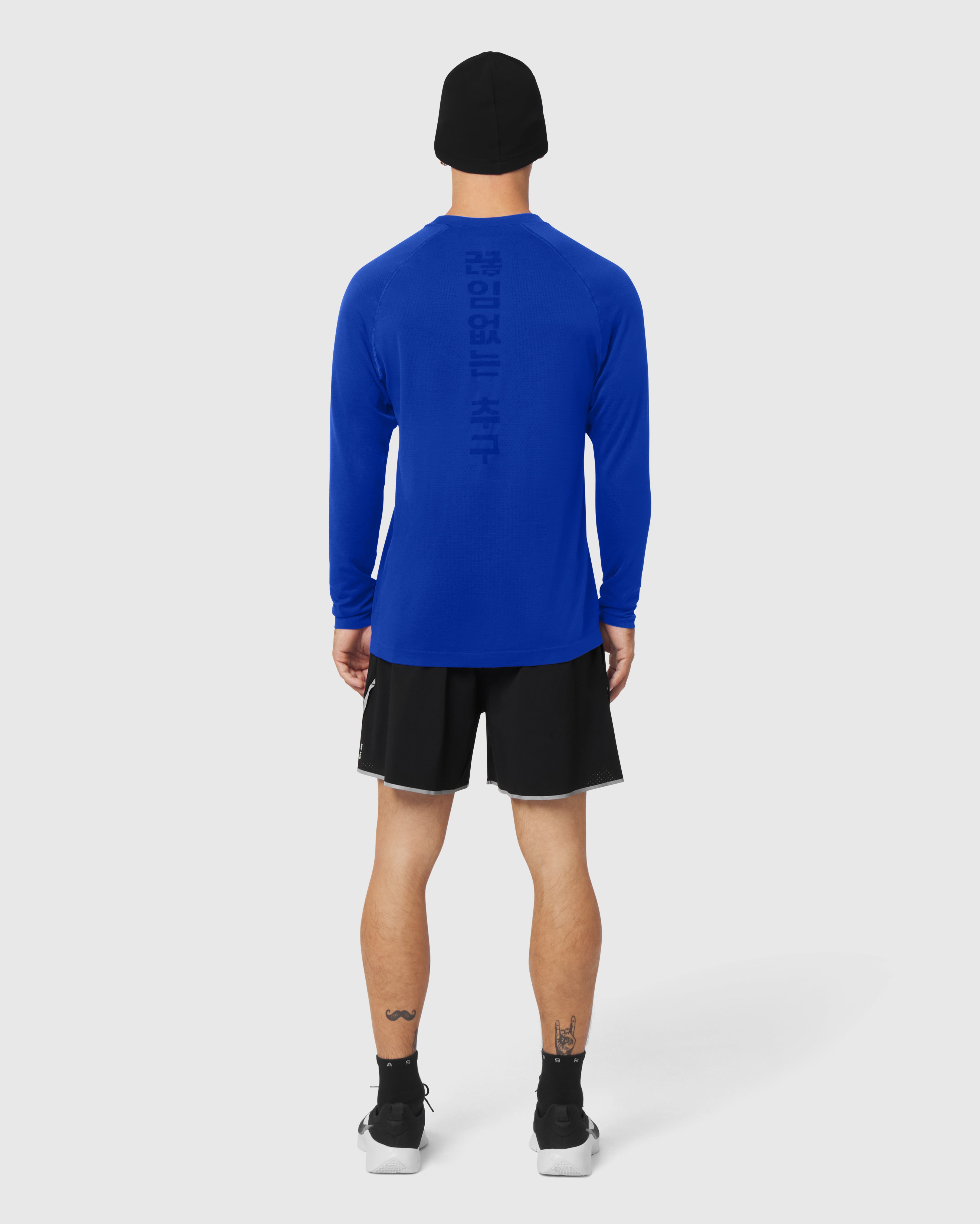1214. Seamless Training Long Sleeve - Electric Blue