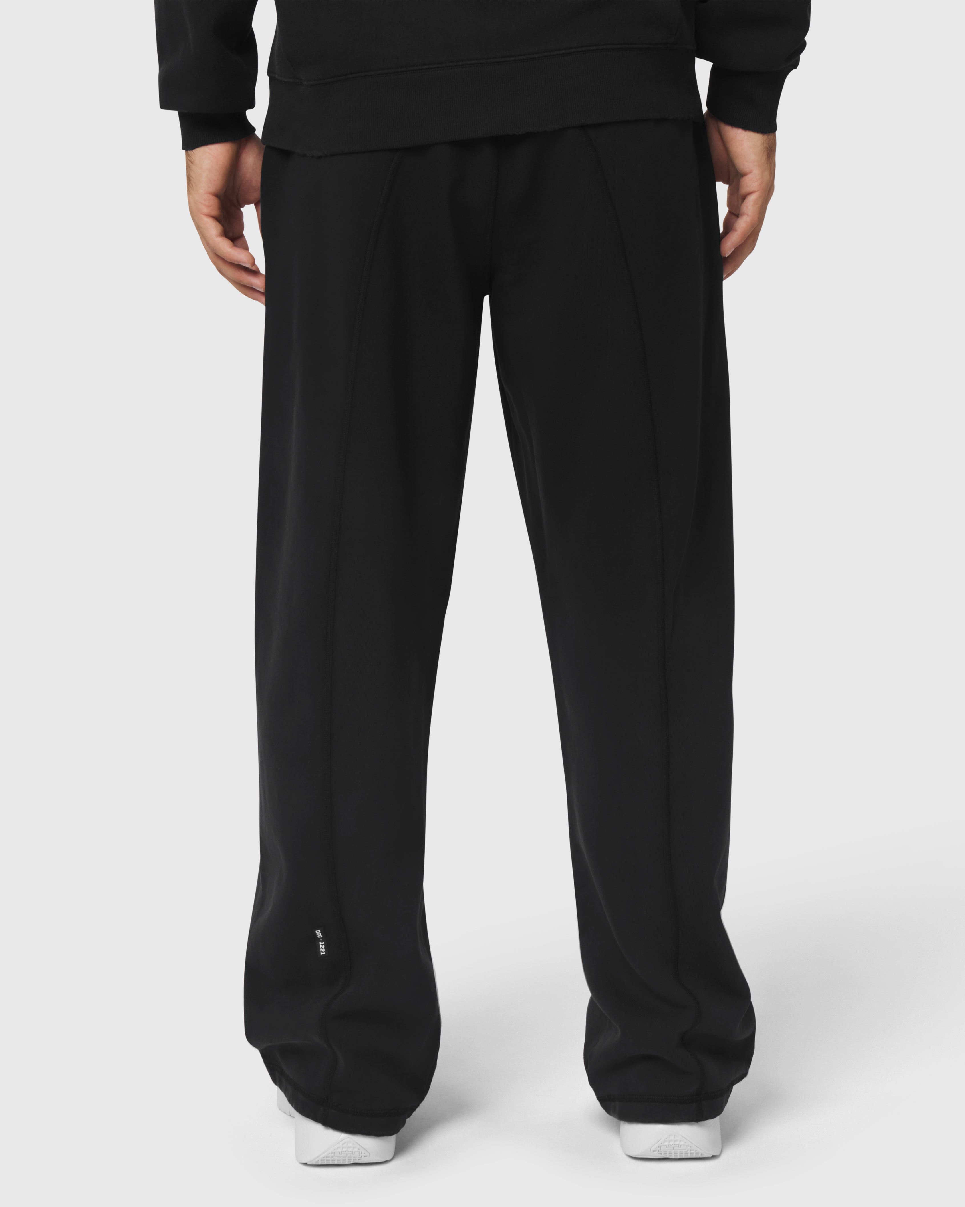 1221. Tech Essential™ Cinch Sweatpants - Black Sun Fade