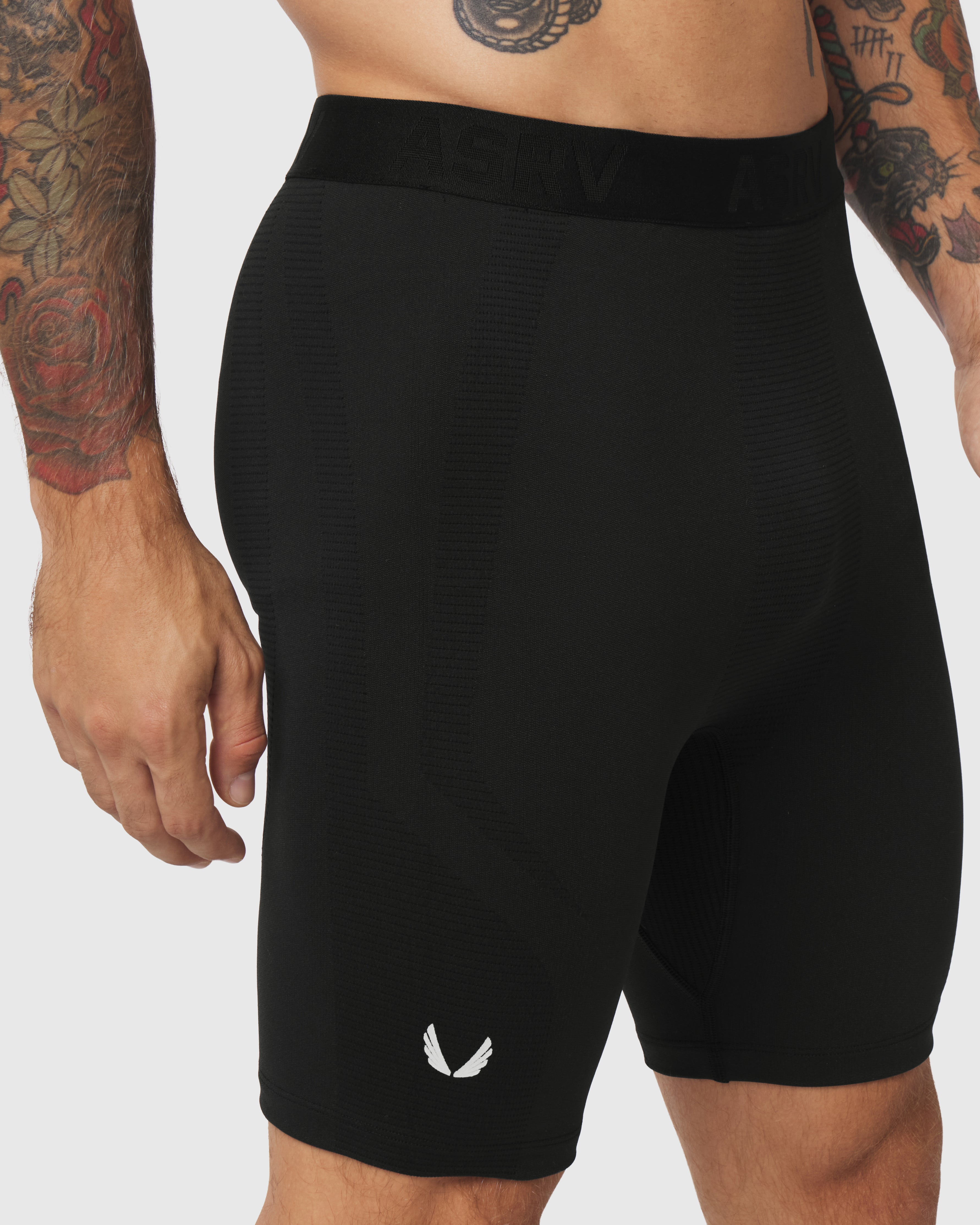 1224. Seamless 1/2-Length Legging - Black