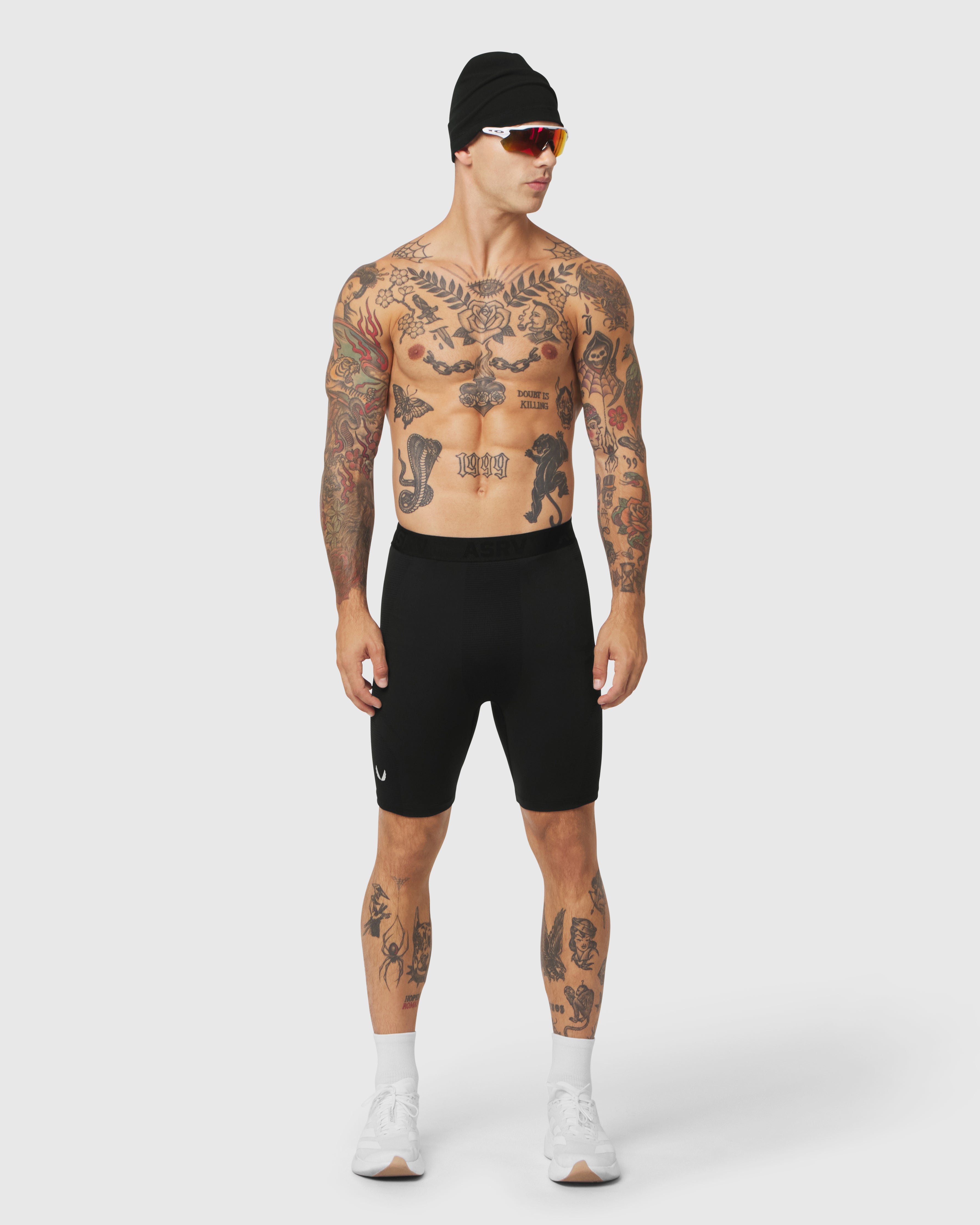 1224. Seamless 1/2-Length Legging - Black