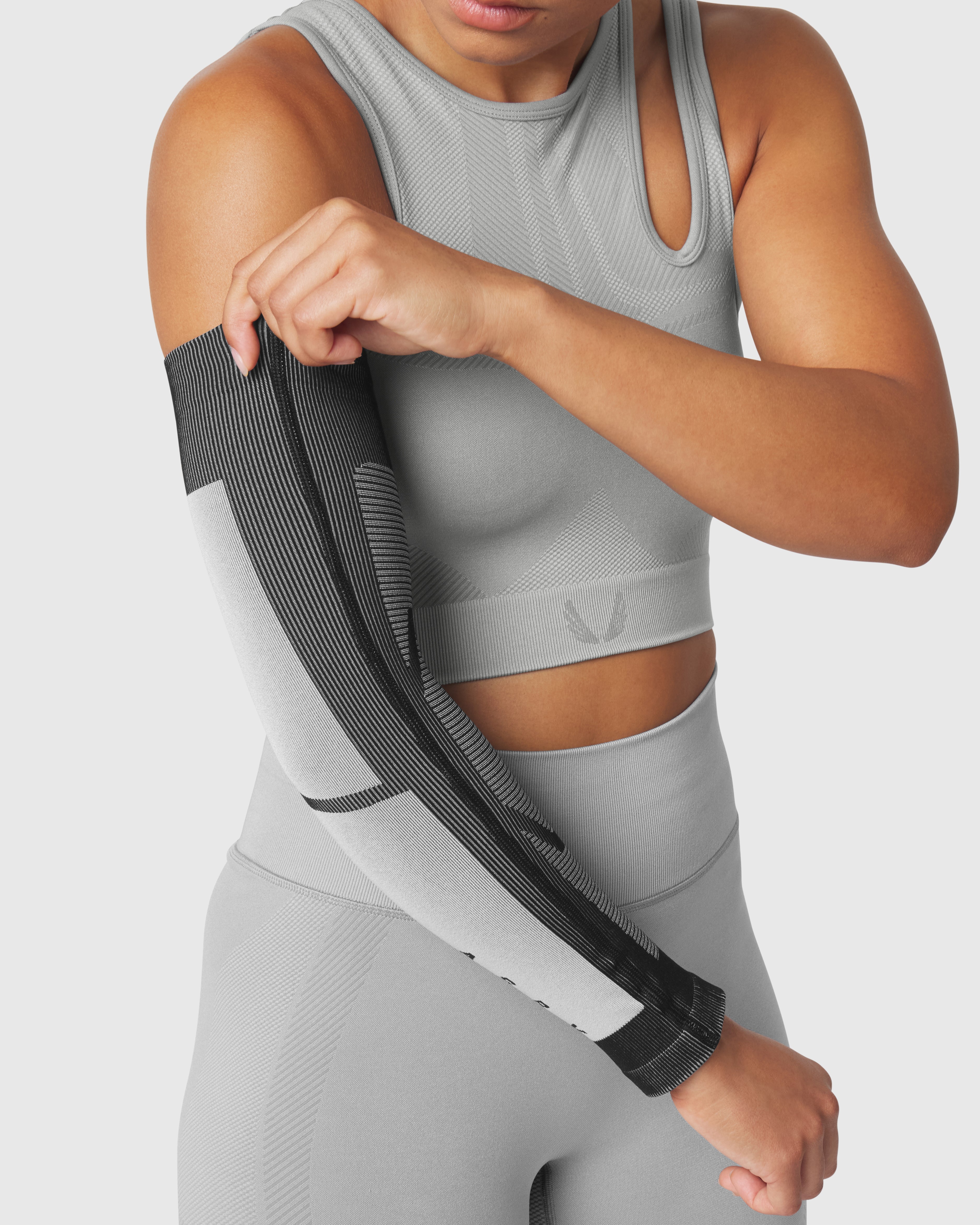 1211. Seamless Arm Sleeve - Black