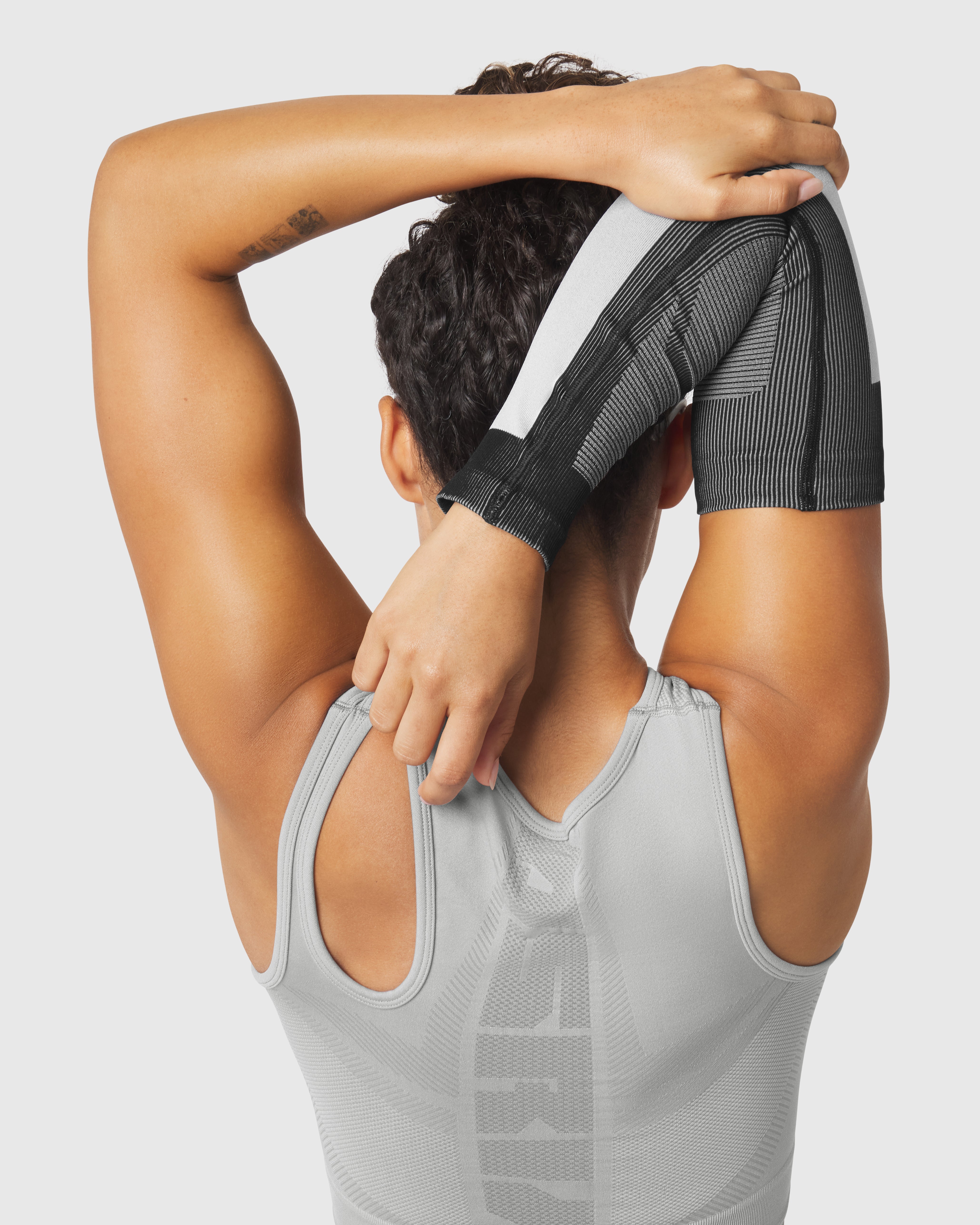 1211. Seamless Arm Sleeve - Black
