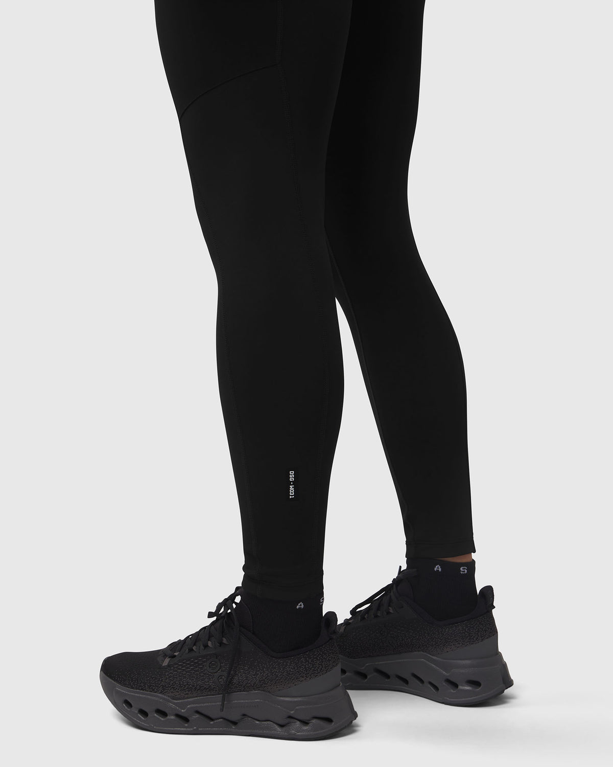 W031. Thermal Tech Legging - Black