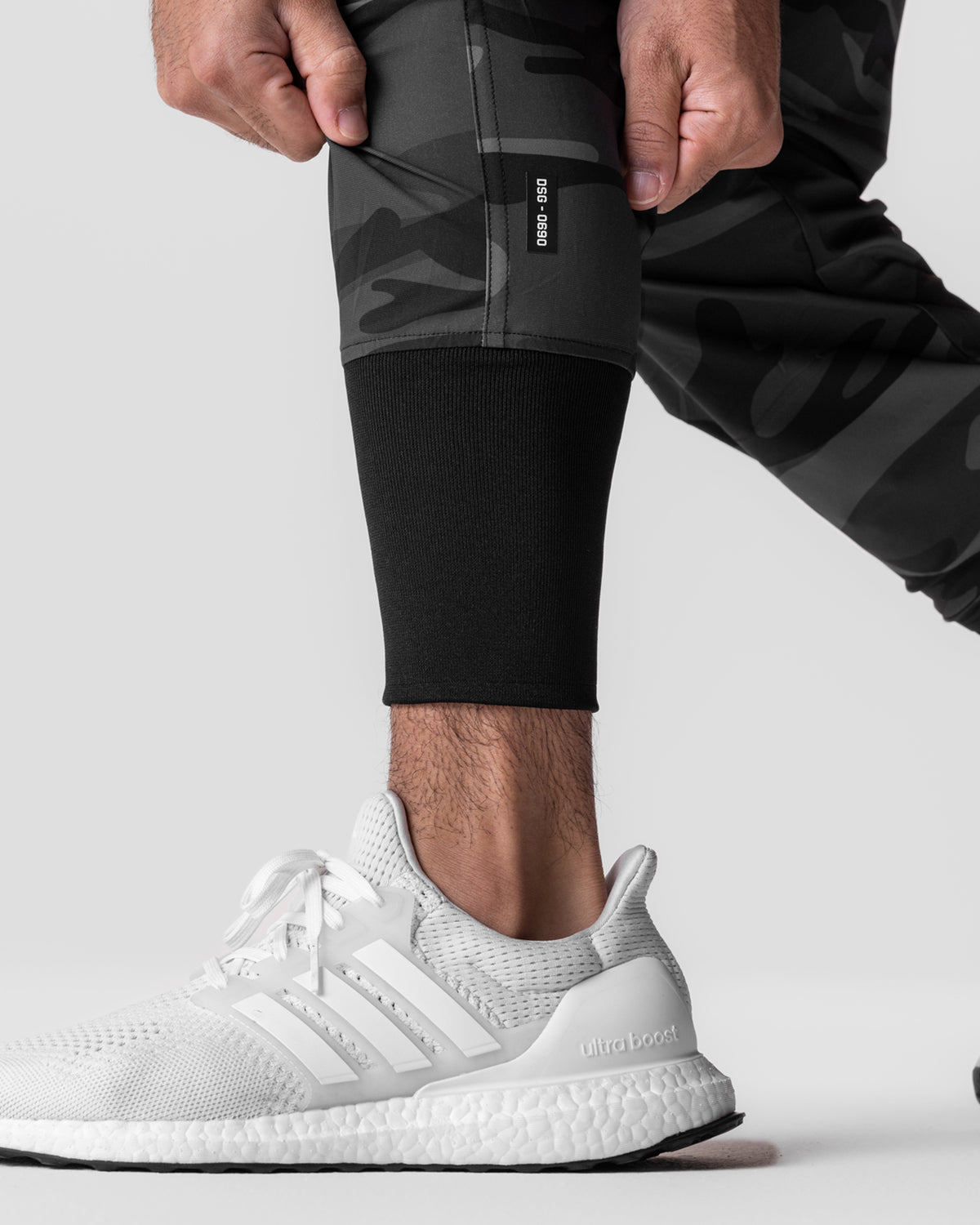 0690. Tetra-Lite® Tech High Rib Jogger - Black Camo "Cyber"