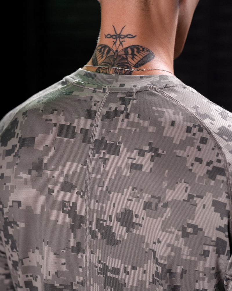 1142. Polartec® Delta Longsleeve - Pixel Camo