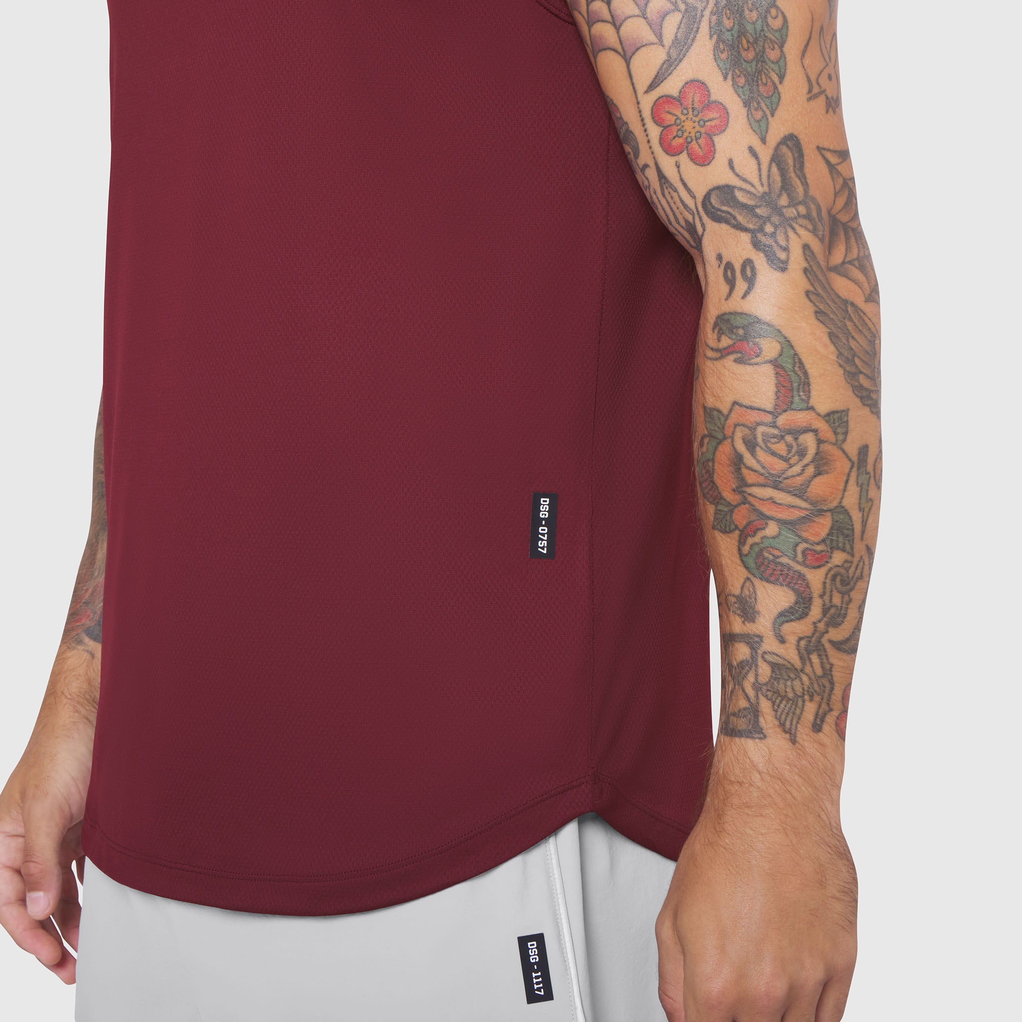 0757. AeroSilver® Cutoff Tank - Crimson