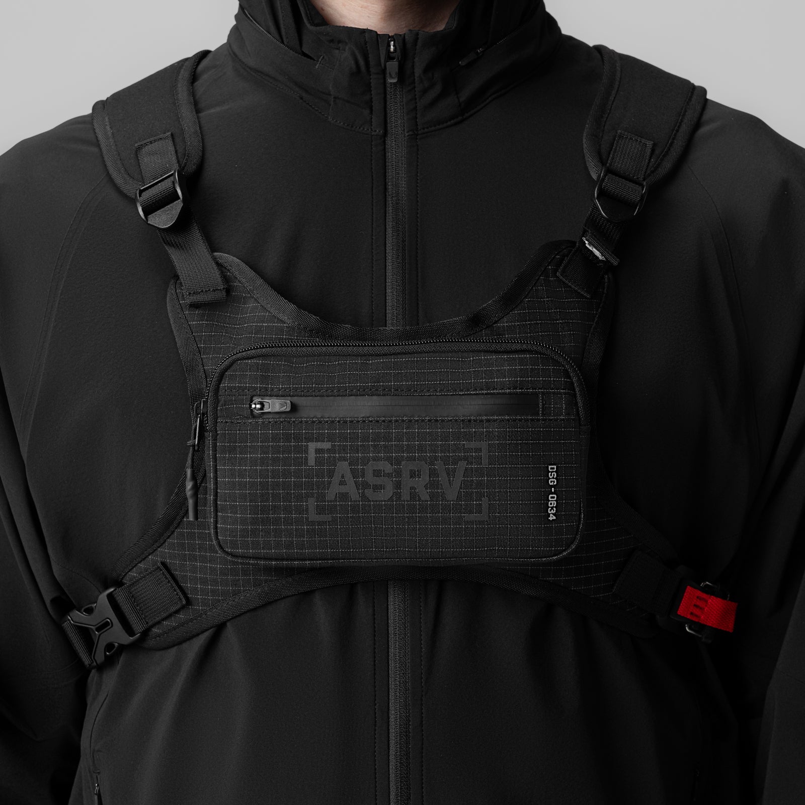 0634 Conditioning Chest Pack in black grid, worn on model front view