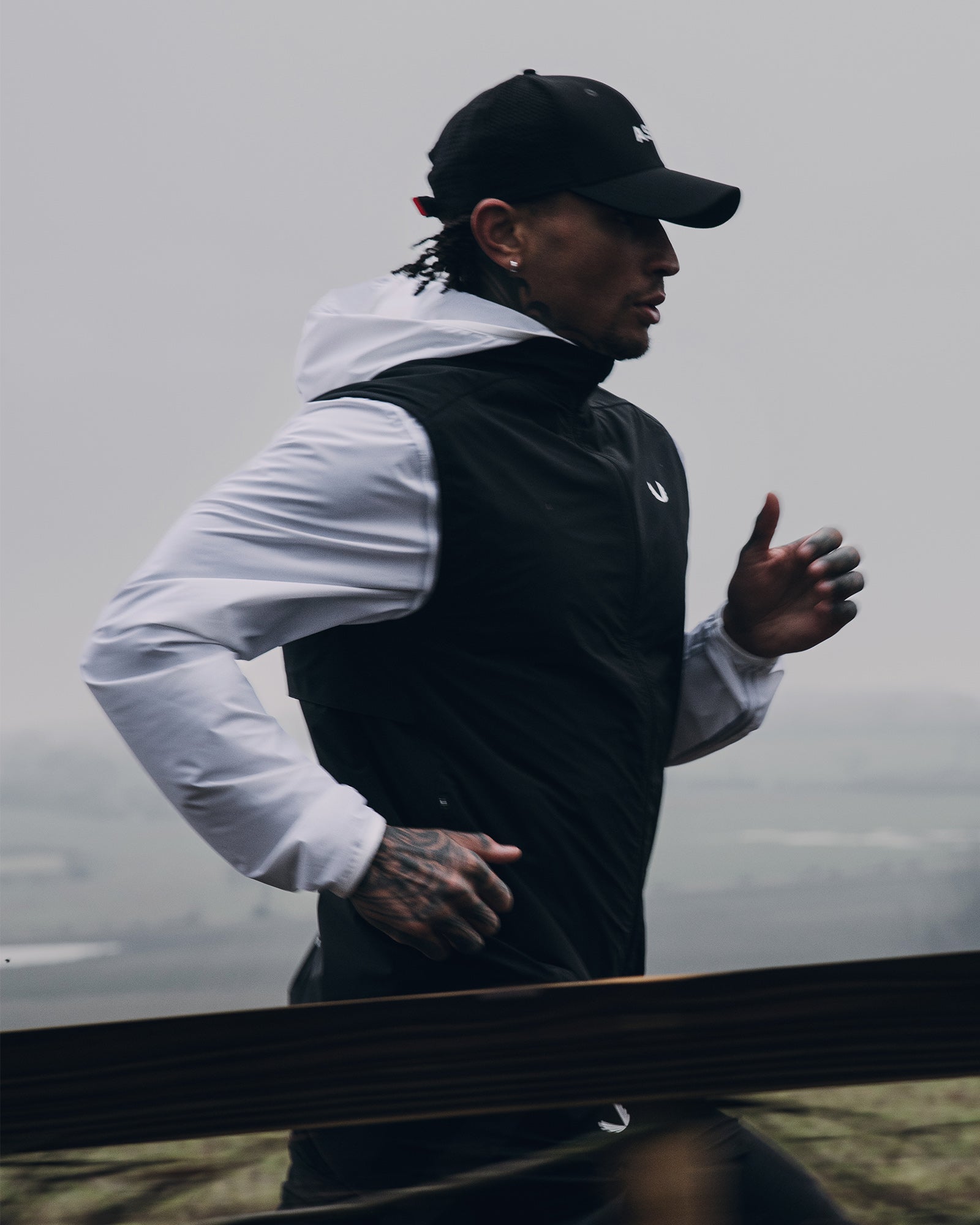 1052. Aerotex™ PrimaLoft® Run Vest - Black