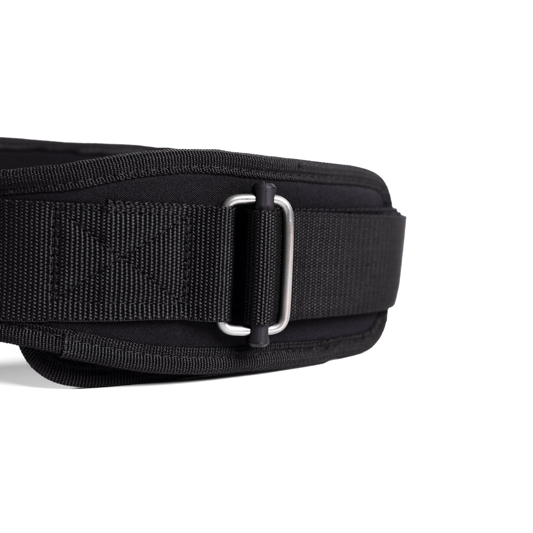 flatlay Lifting Belt in black, buckle detail view