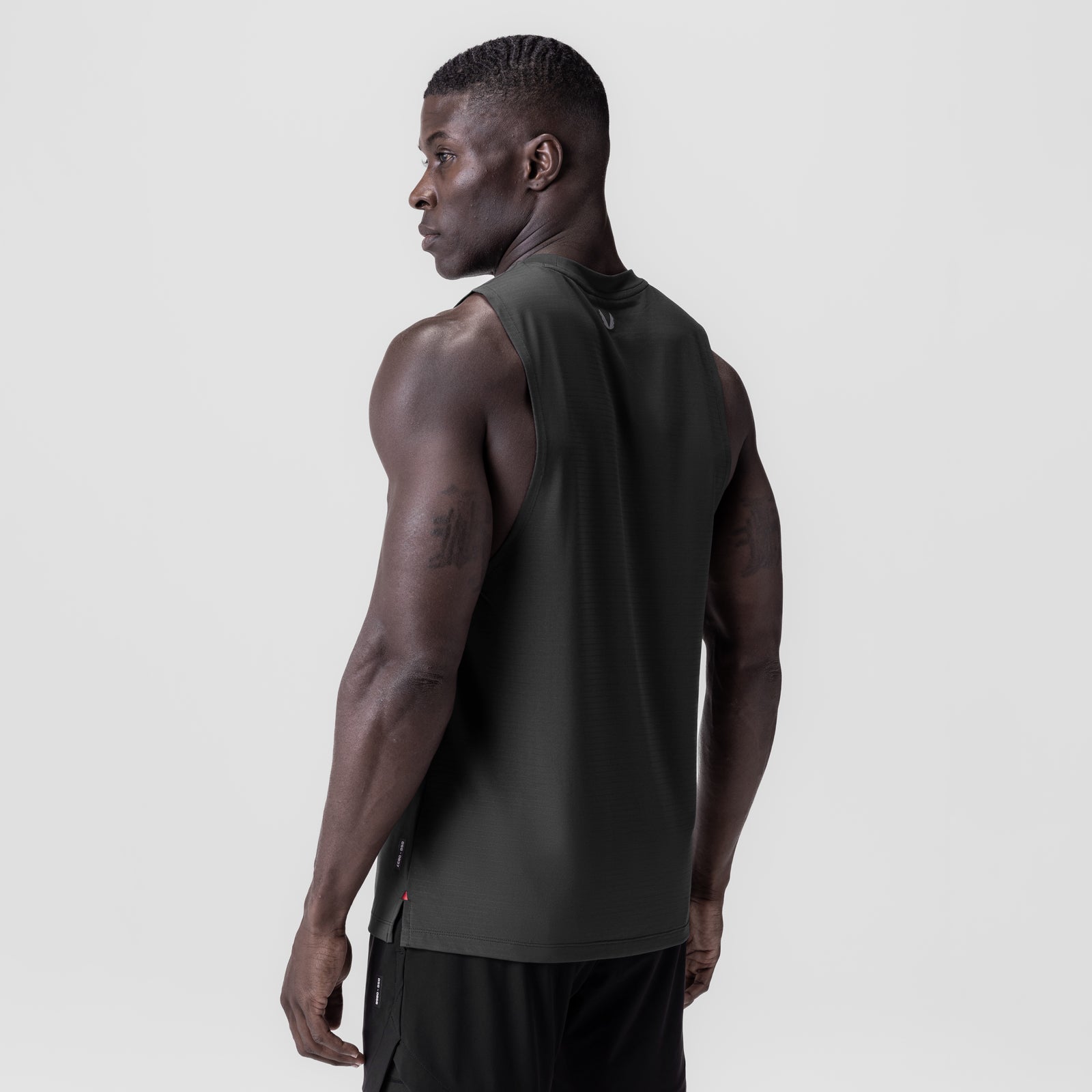 3D-Lite® 2.0 Lycra® Muscle Tank in space grey worn by model, side profile view