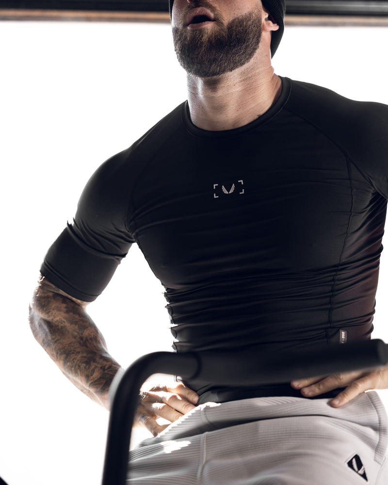 1027. WarpFlexx-Lite® Half-Sleeve Baselayer - Black