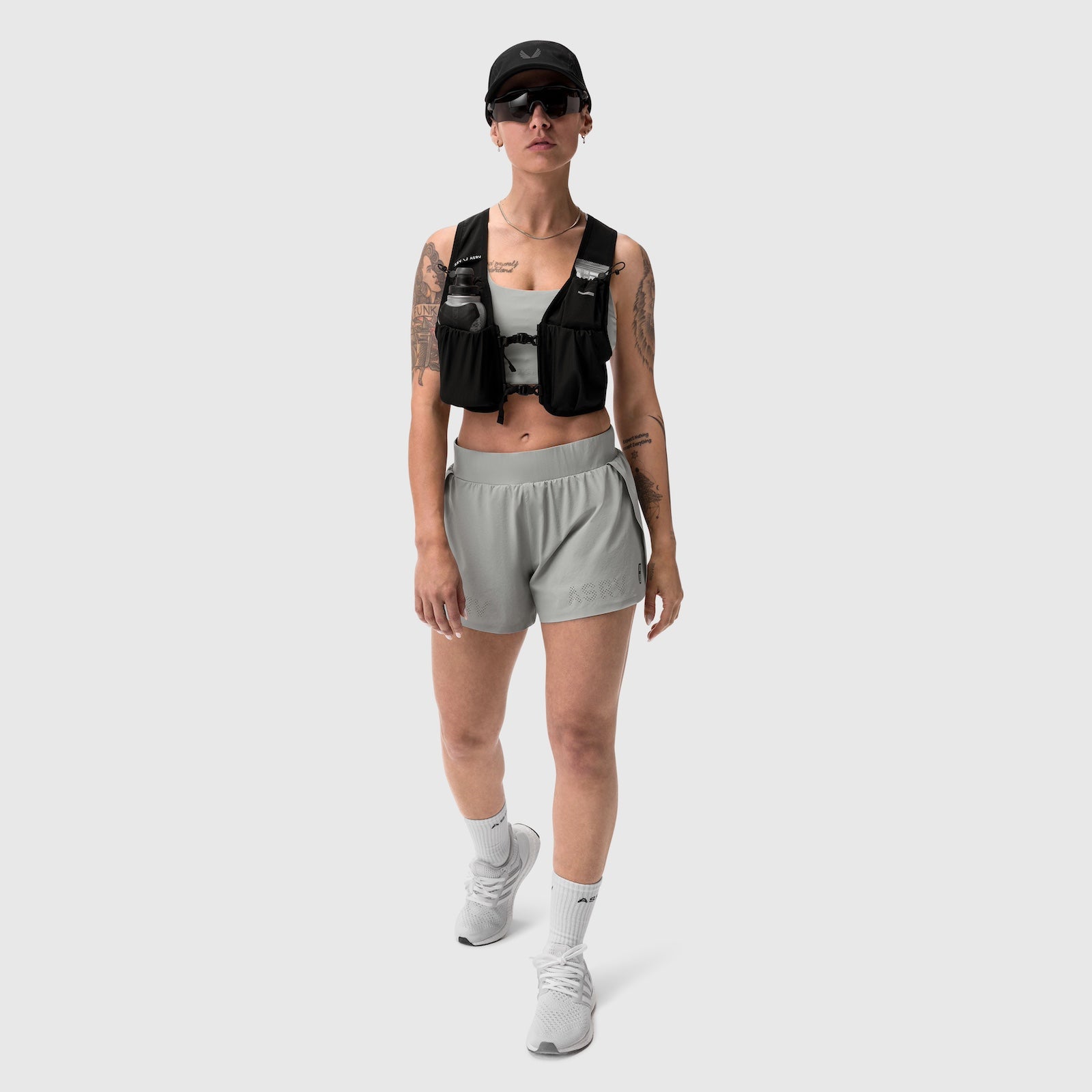 1080 Run Pack in Black, front view worn by model