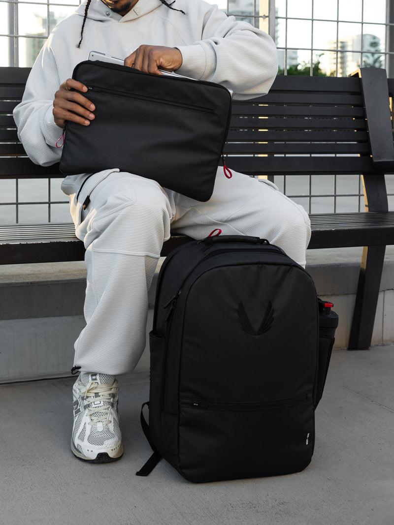 0574. Water Resistant Padded Laptop Case - Black