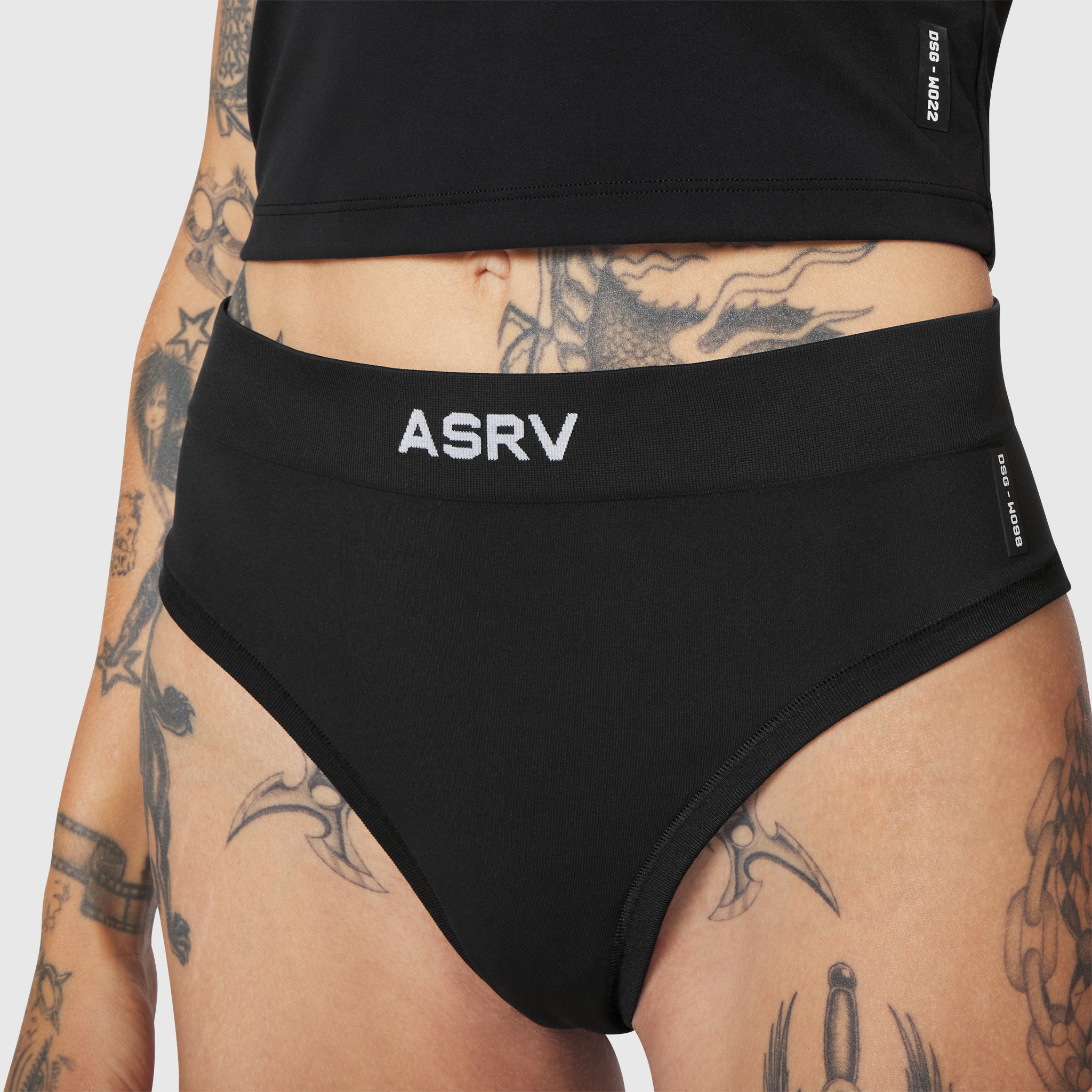W098 LYCRA® ADAPTIV Seamless Underwear in black, worn by model