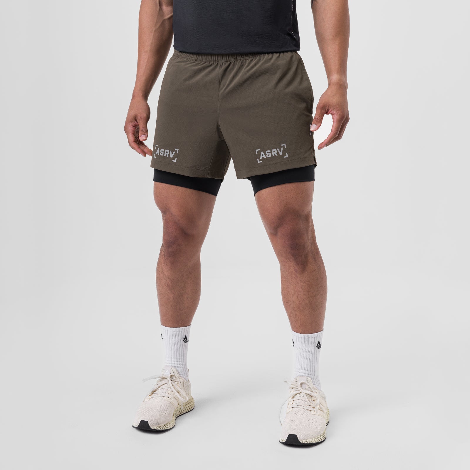 Ripstop 5" Liner Short in deep taupe worn by model, front view