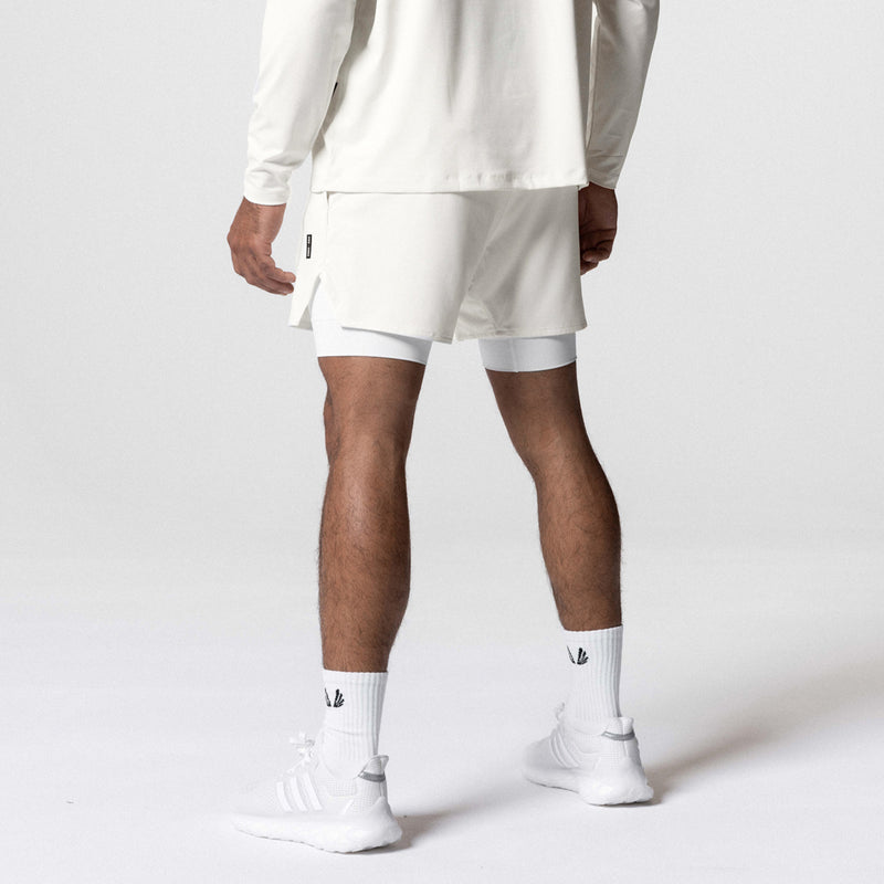 0662. Silver-Lite™ 2.0 5” Liner Short - Ivory Cream/White