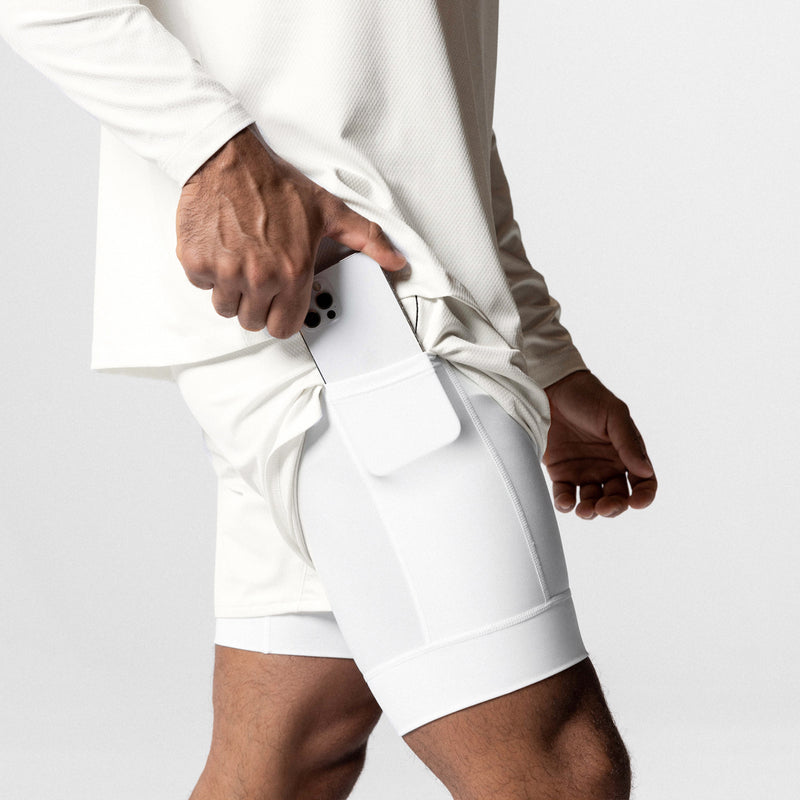 0662. Silver-Lite™ 2.0 5” Liner Short - Ivory Cream/White